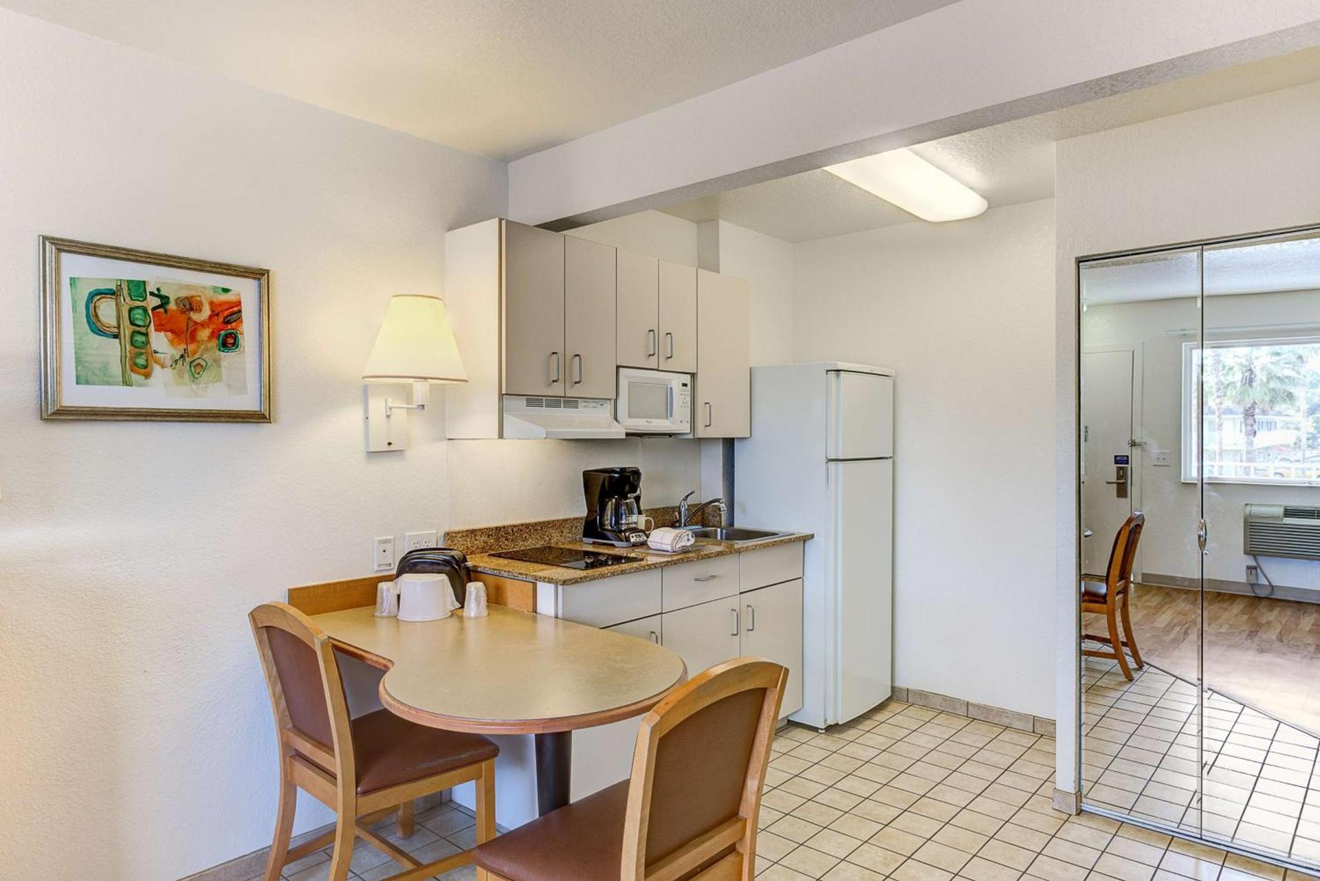Studio 6 Extended Stay - Kissimmee, FL - Orlando photo 9