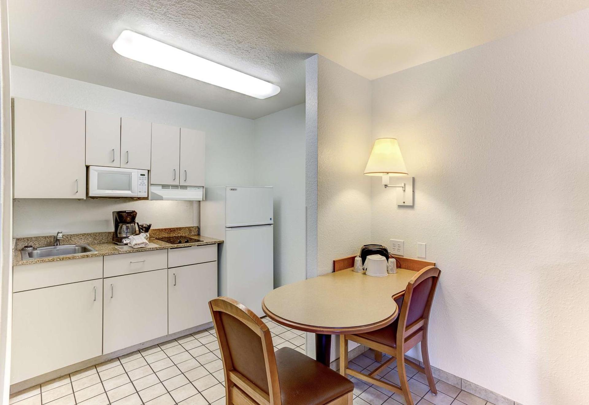 Studio 6 Extended Stay - Kissimmee, FL - Orlando photo 13
