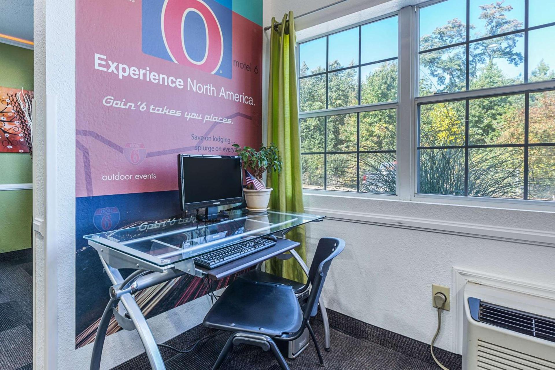 Motel 6-Simpsonville, SC - Greenville photo 11