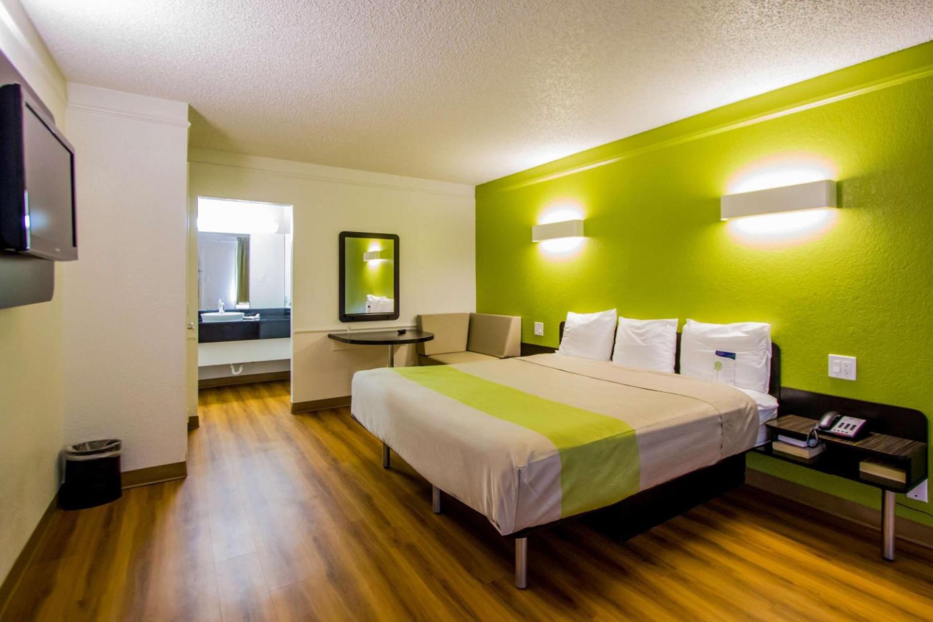 Motel 6-Austin, TX - Midtown photo 3