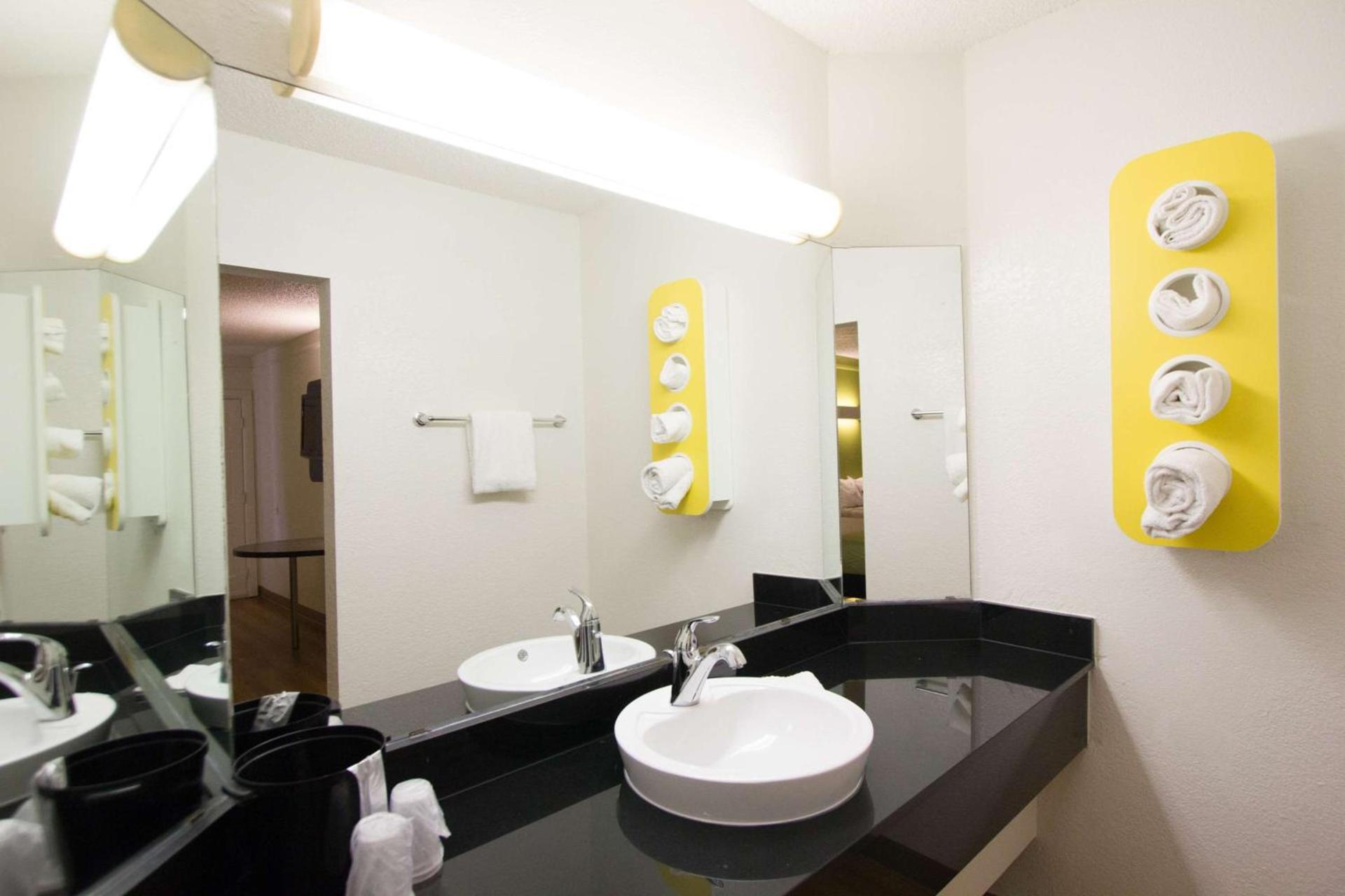 Motel 6-Austin, TX - Midtown photo 13