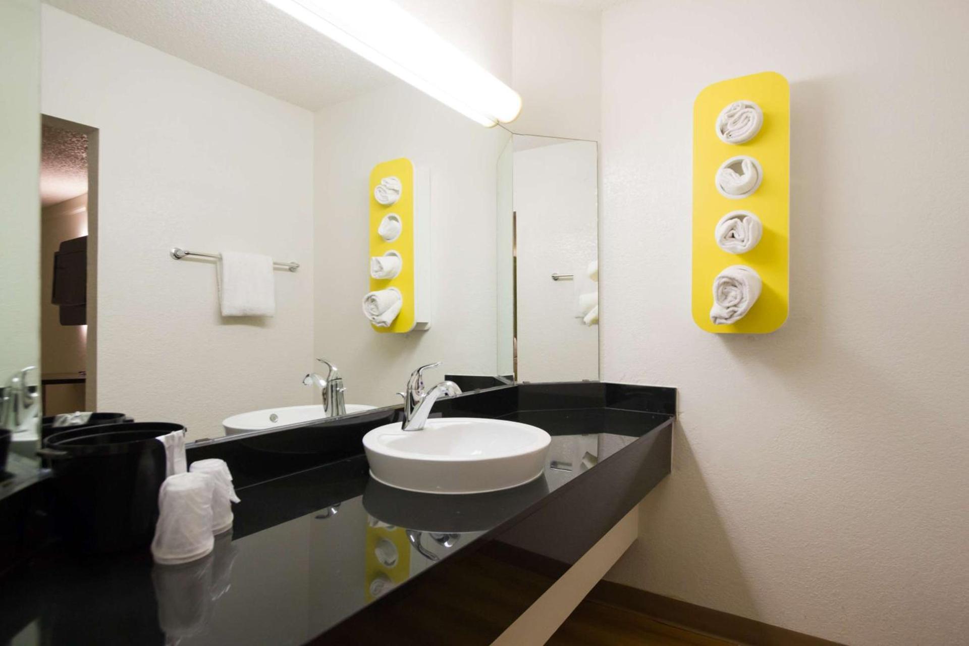 Motel 6-Austin, TX - Midtown photo 14