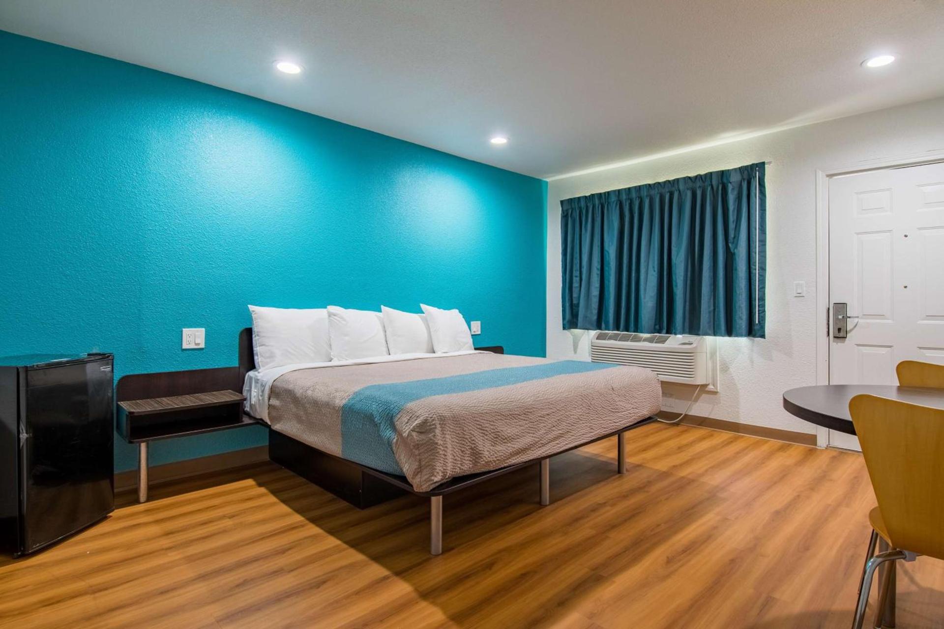 Motel 6-San Bernardino, CA - Downtown photo 26