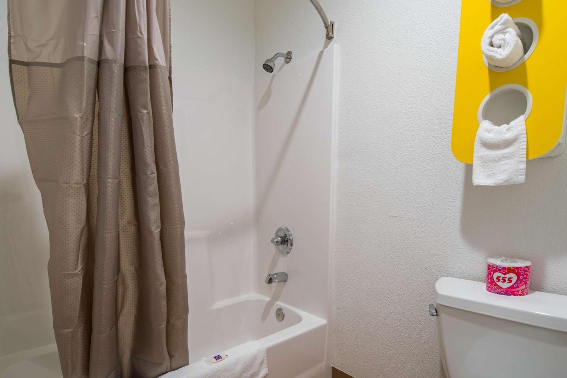 Motel 6-San Bernardino, CA - Downtown photo 28