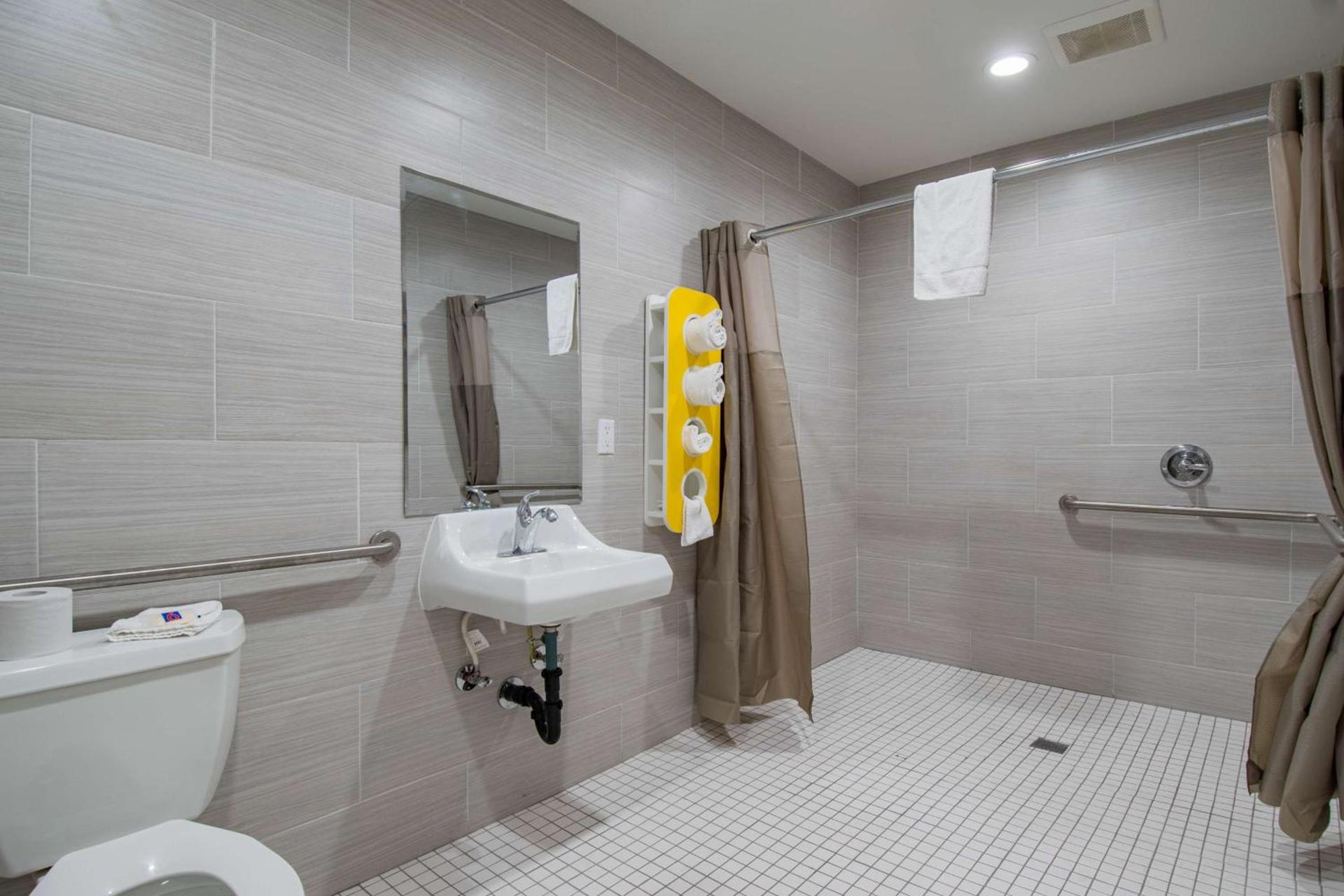 Motel 6-San Bernardino, CA - Downtown photo 29