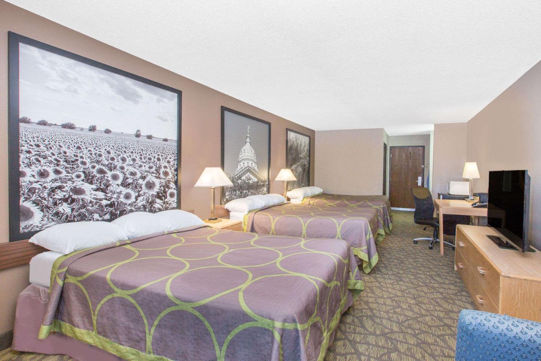 Super 8 by Wyndham Belleville photo 30