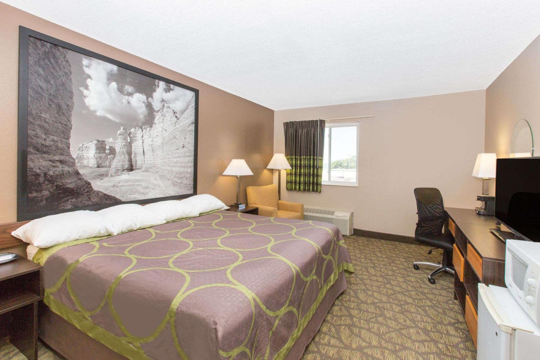 Super 8 by Wyndham Belleville photo 24