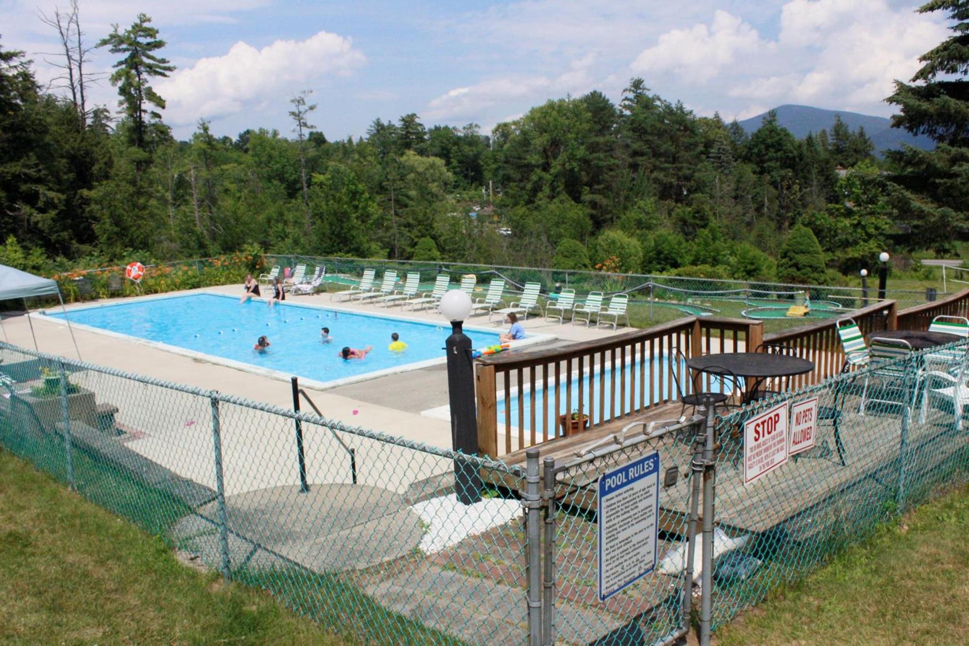 Hill View Motel and Cottages photo 32