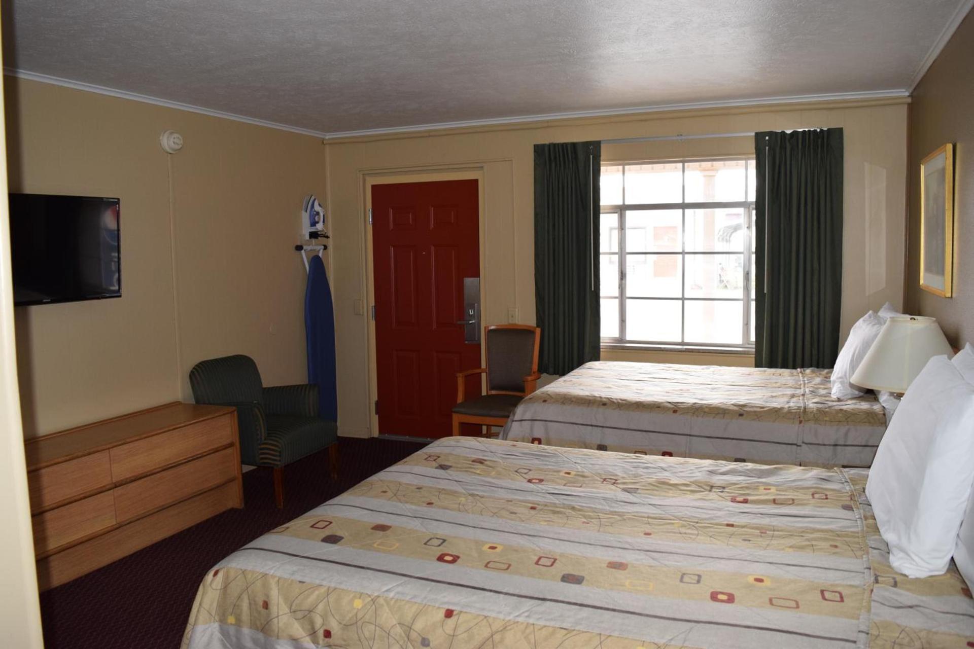 Economy Inn photo 16
