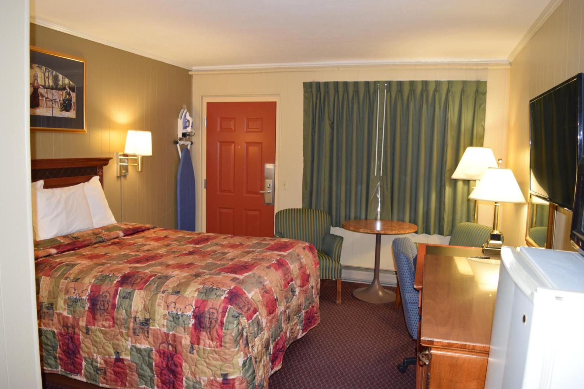 Economy Inn photo 21