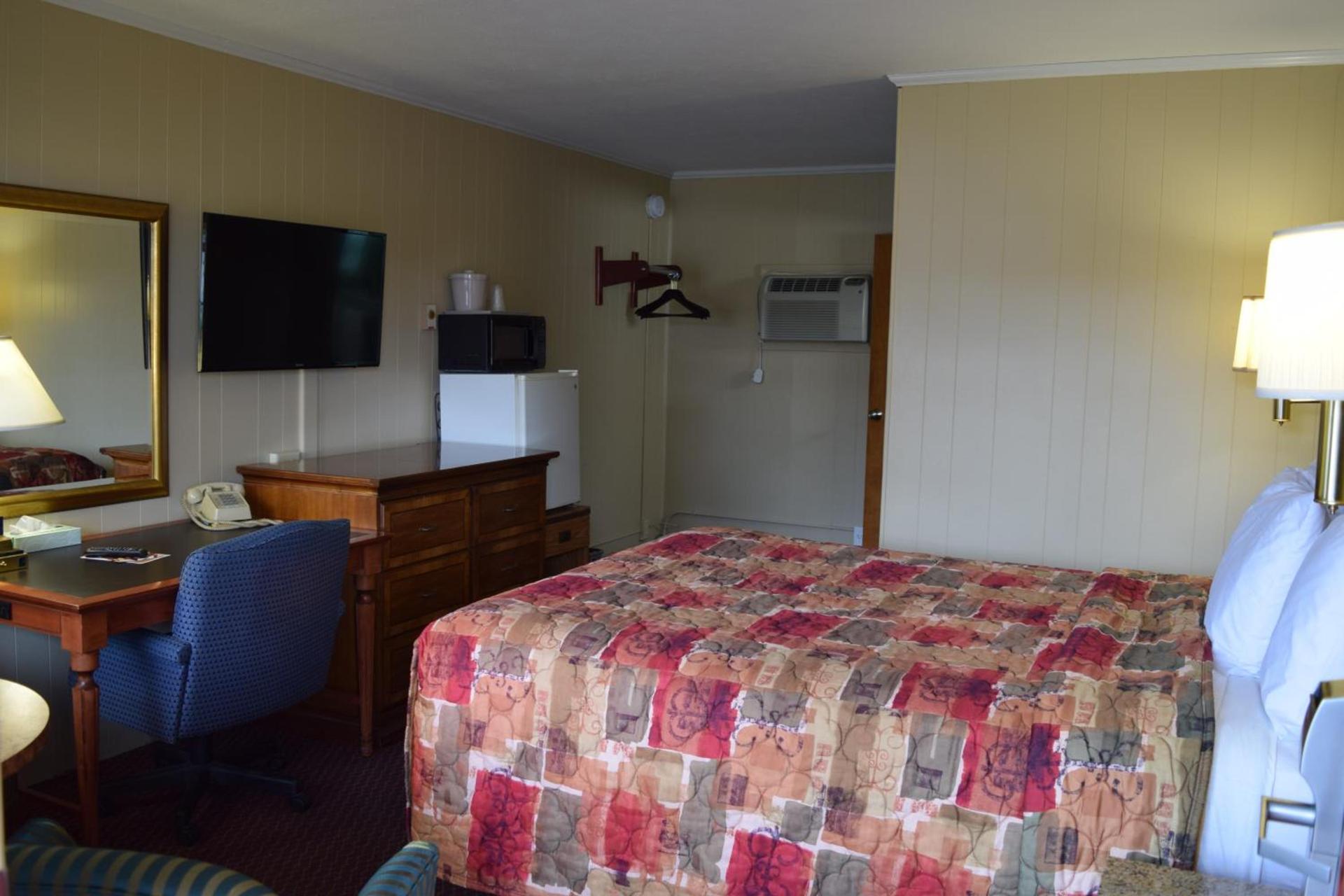 Economy Inn photo 22