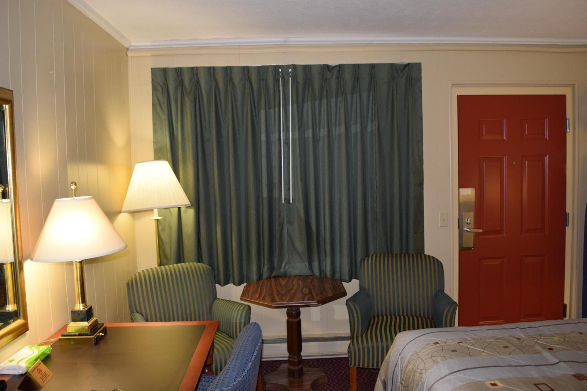 Economy Inn photo 23