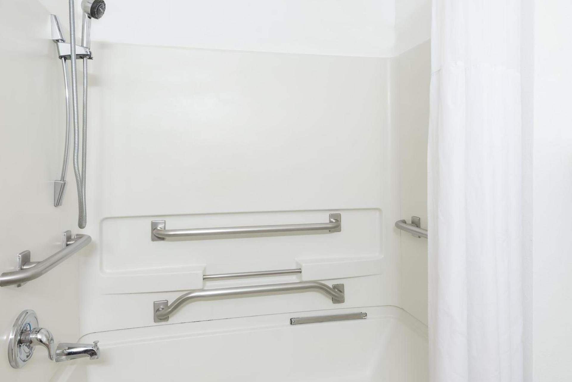 Super 8 by Wyndham Pittsburgh/Monroeville photo 20