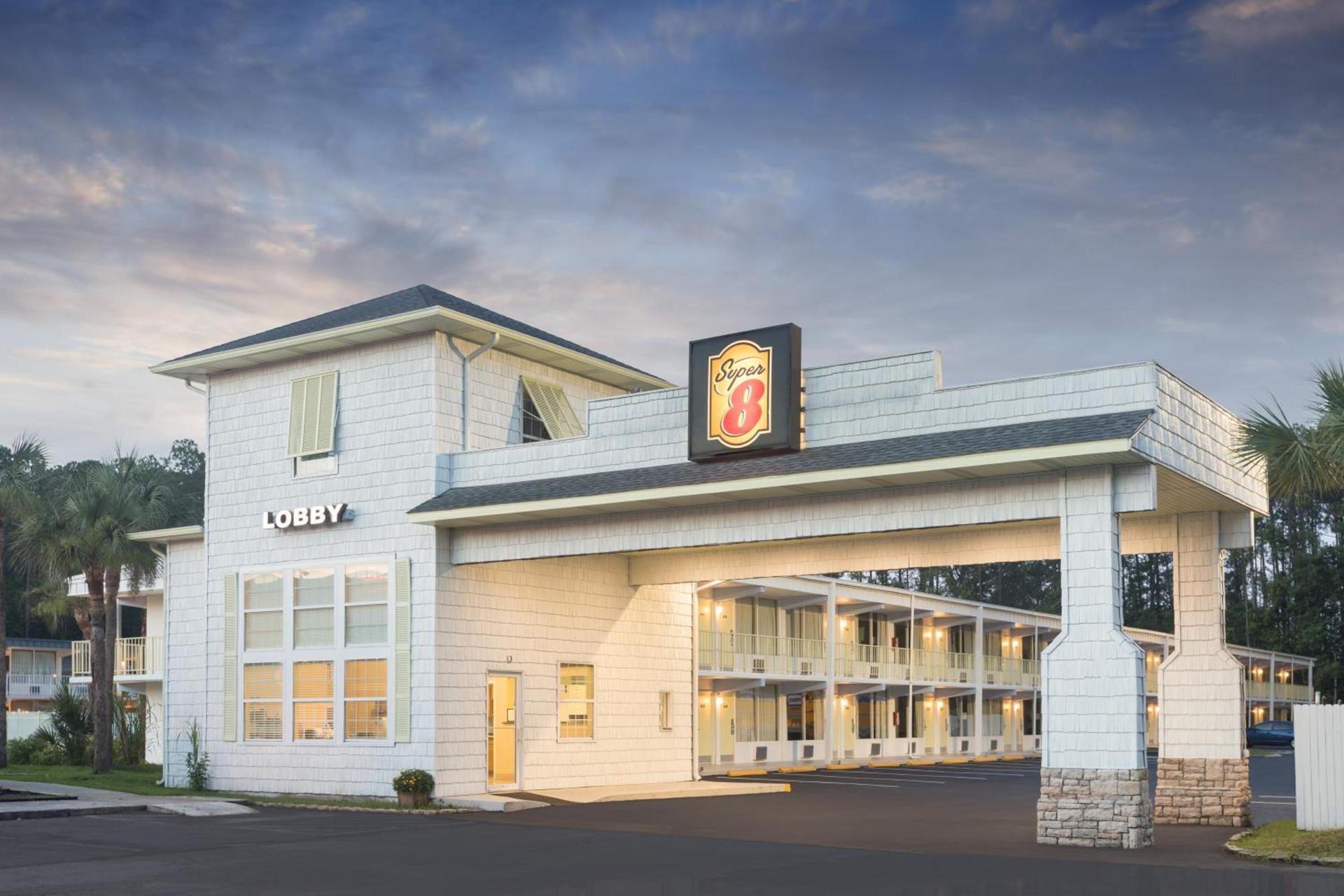 Super 8 By Wyndham Kingsland I-95 Naval Base Area photo 22