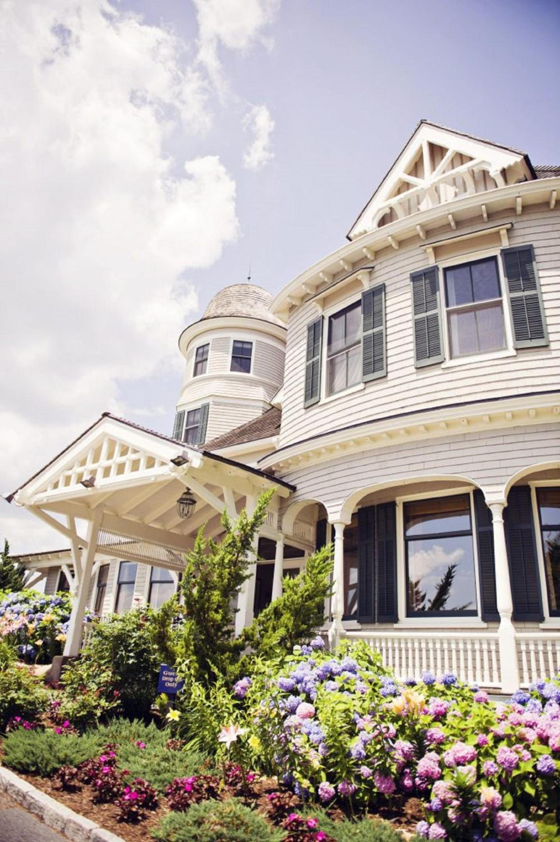 Castle Hill Inn photo 2