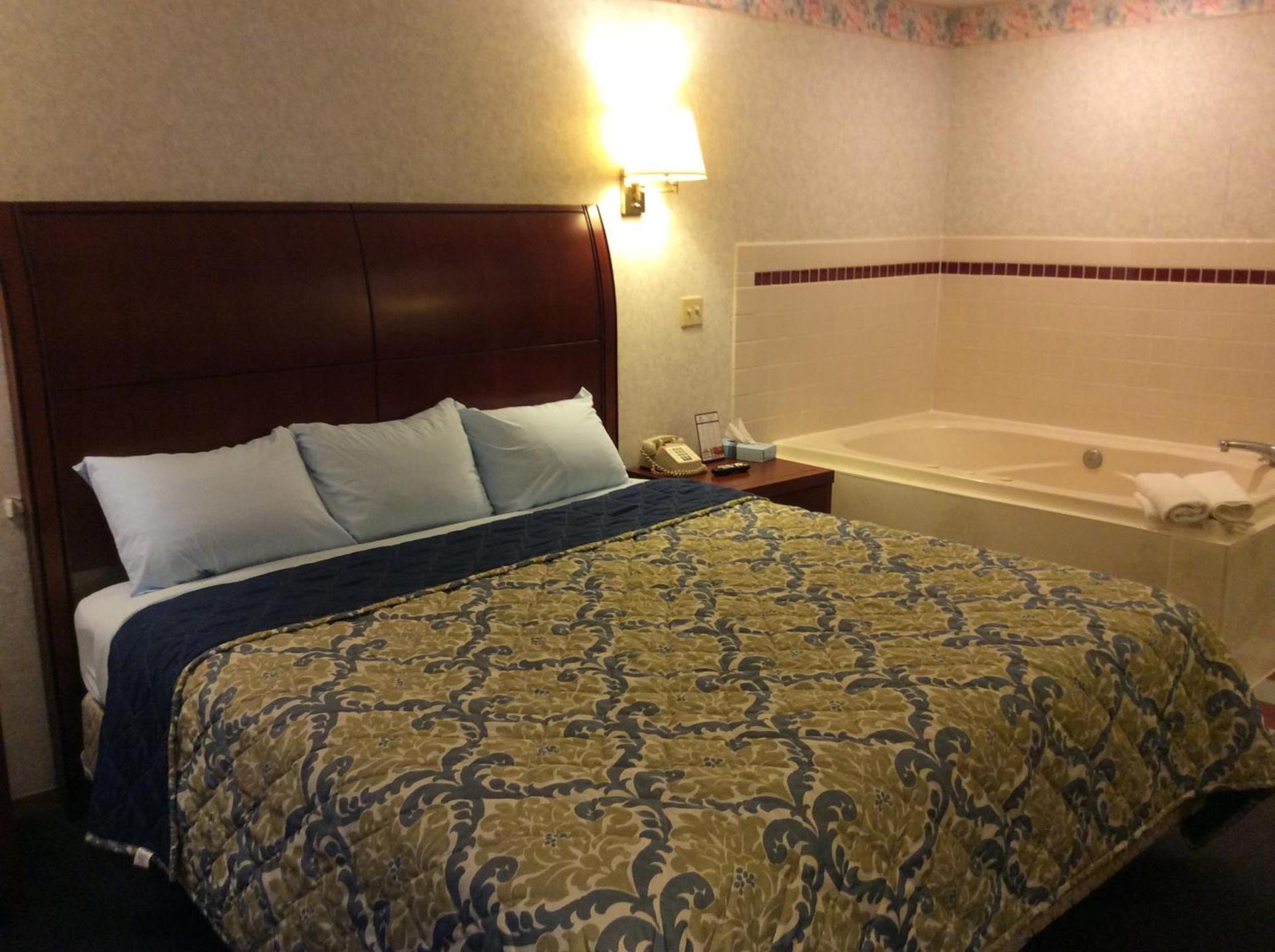 Americas Best Value Inn of Decatur photo 13