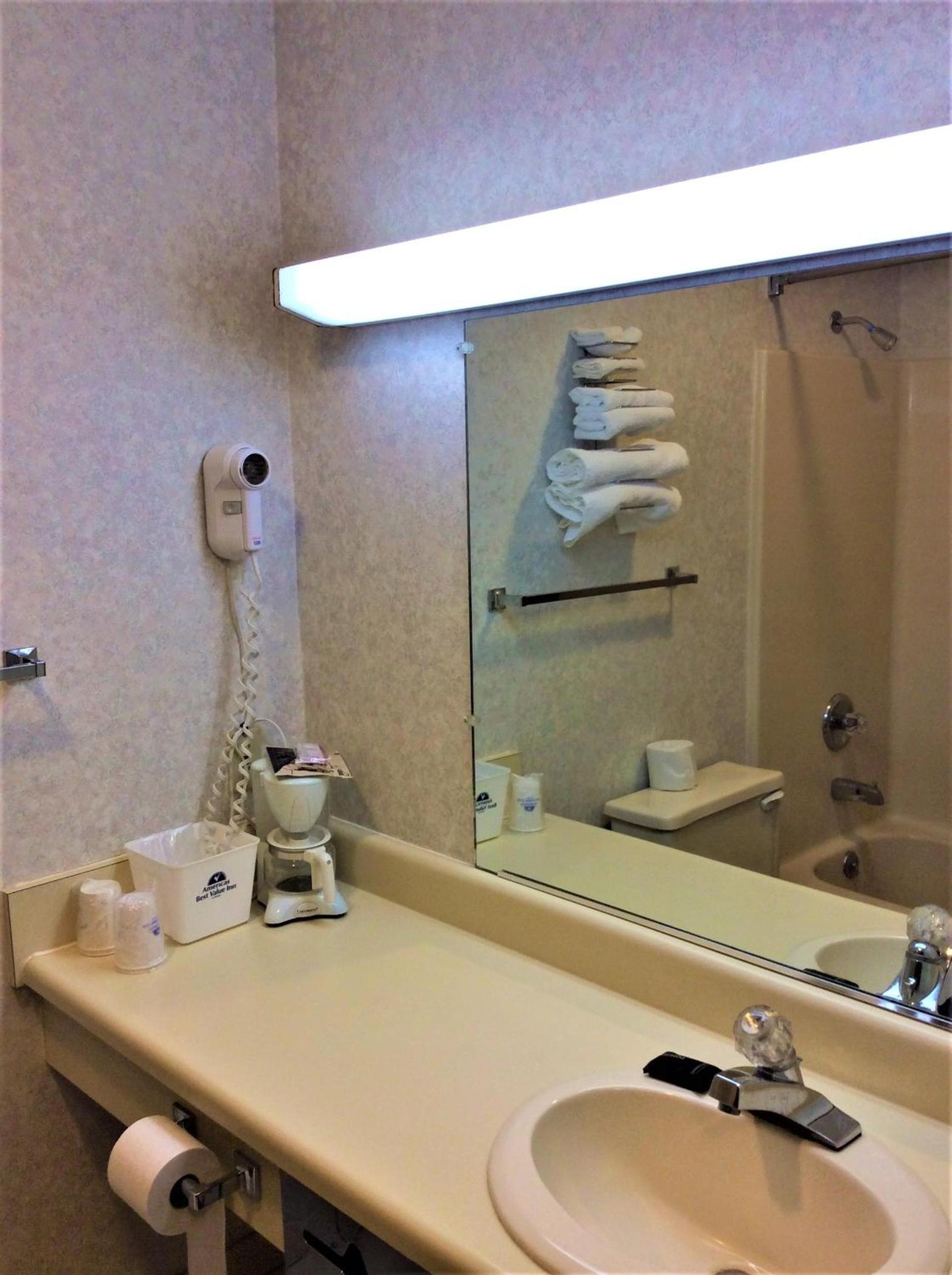Americas Best Value Inn of Decatur photo 11