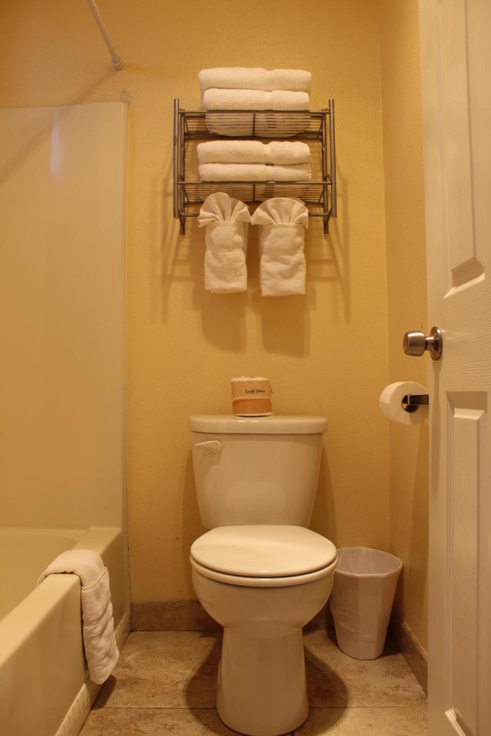 Beachway Inn photo 19