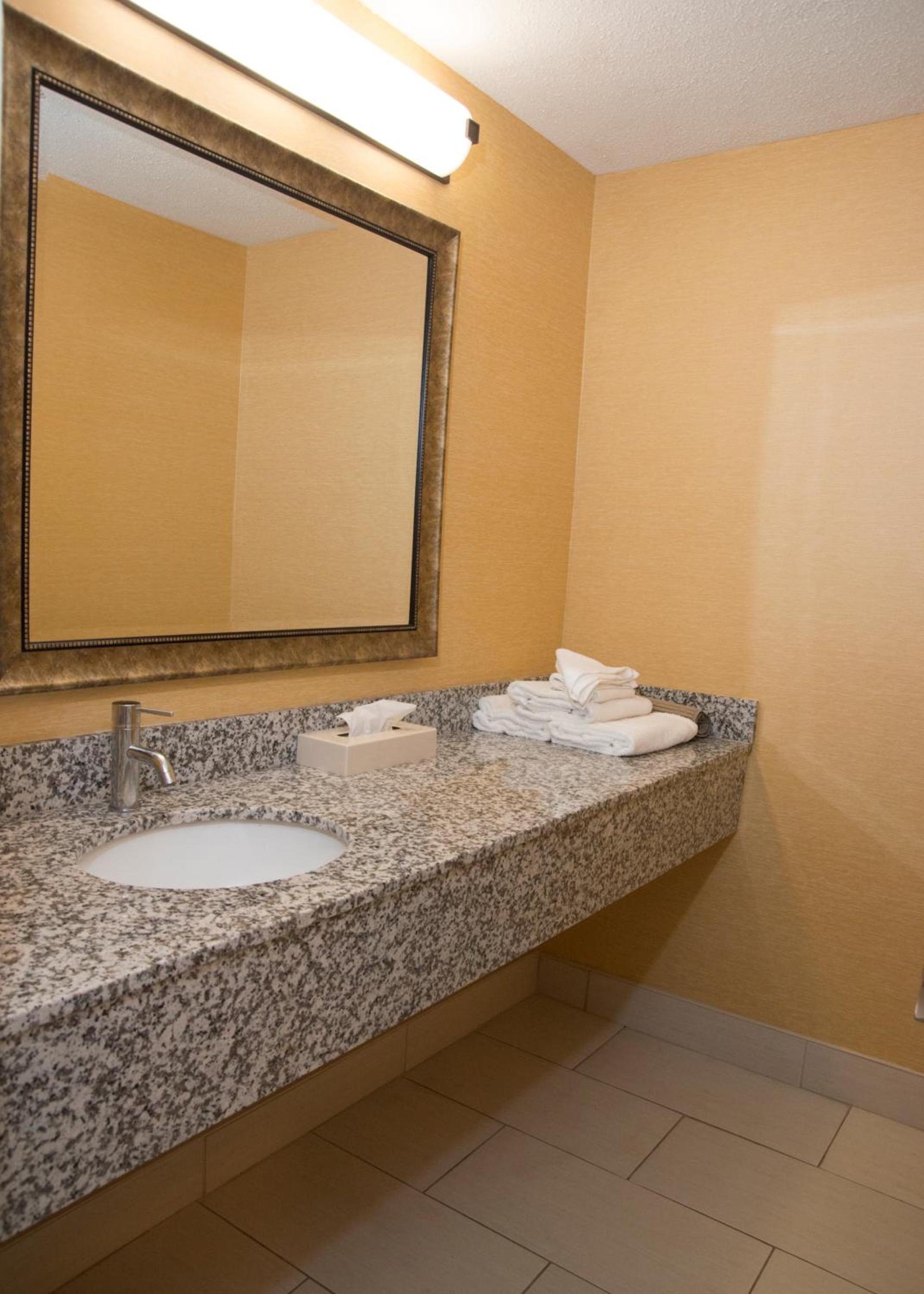 Hampton Falls Inn photo 29