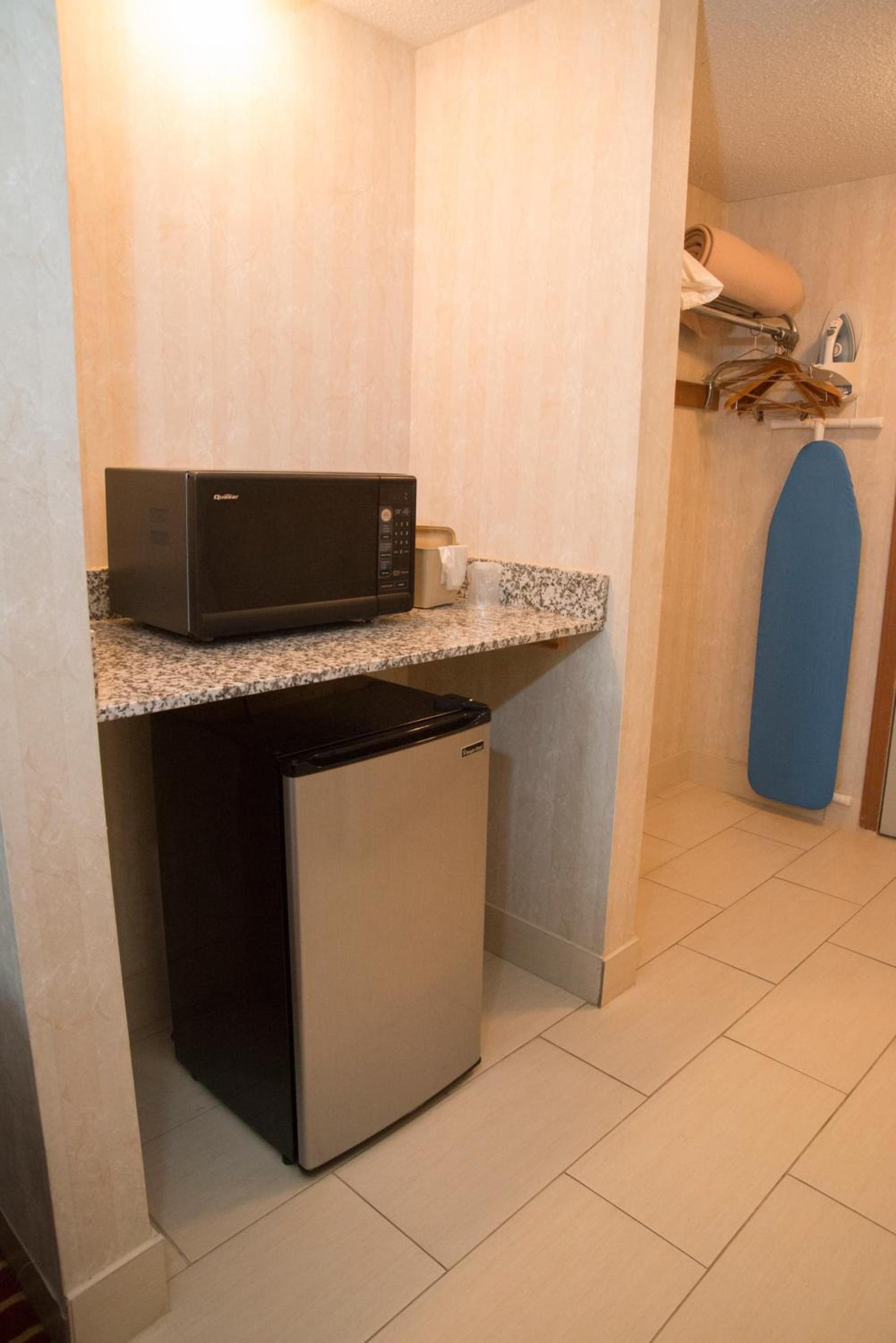 Hampton Falls Inn photo 31