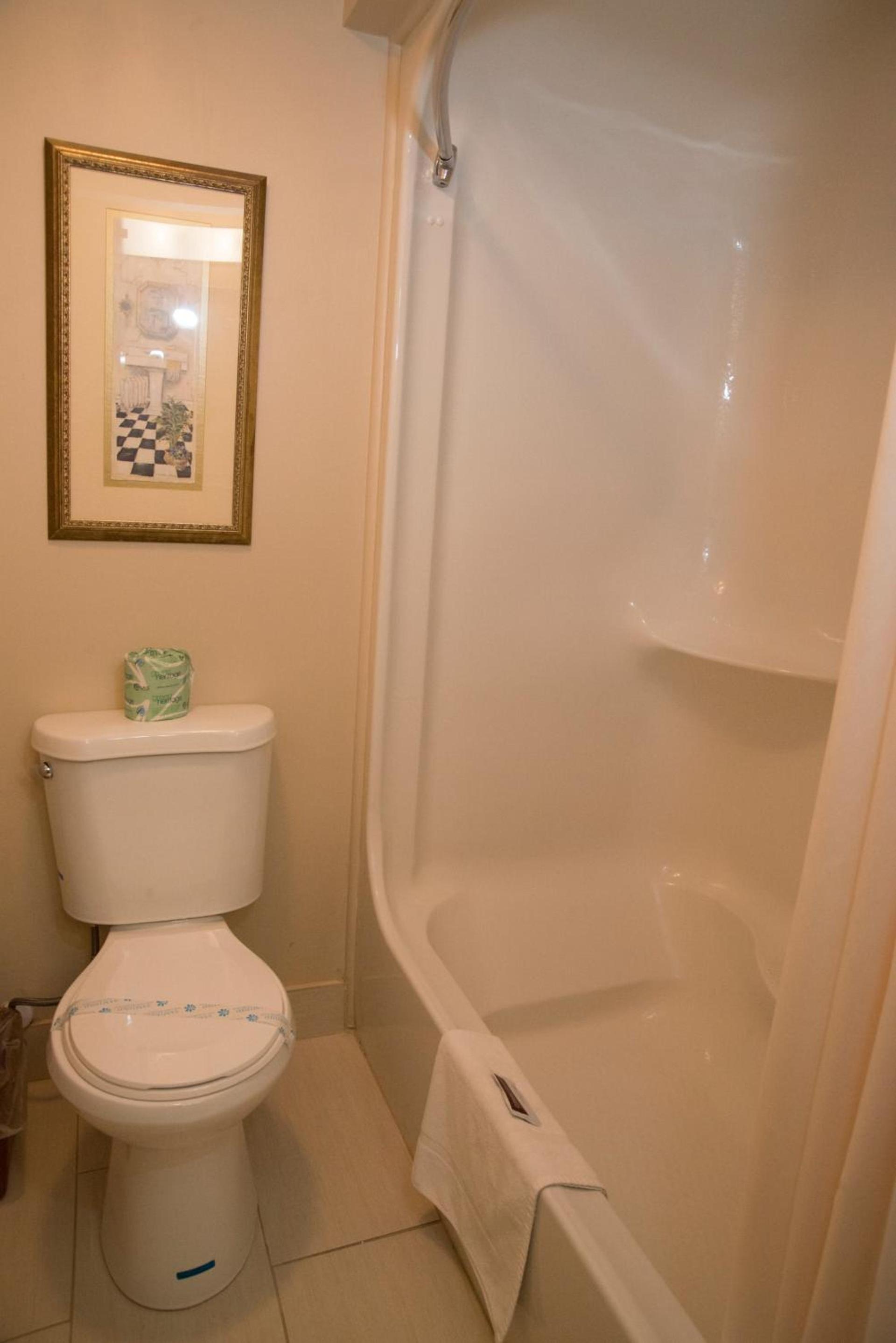 Hampton Falls Inn photo 34