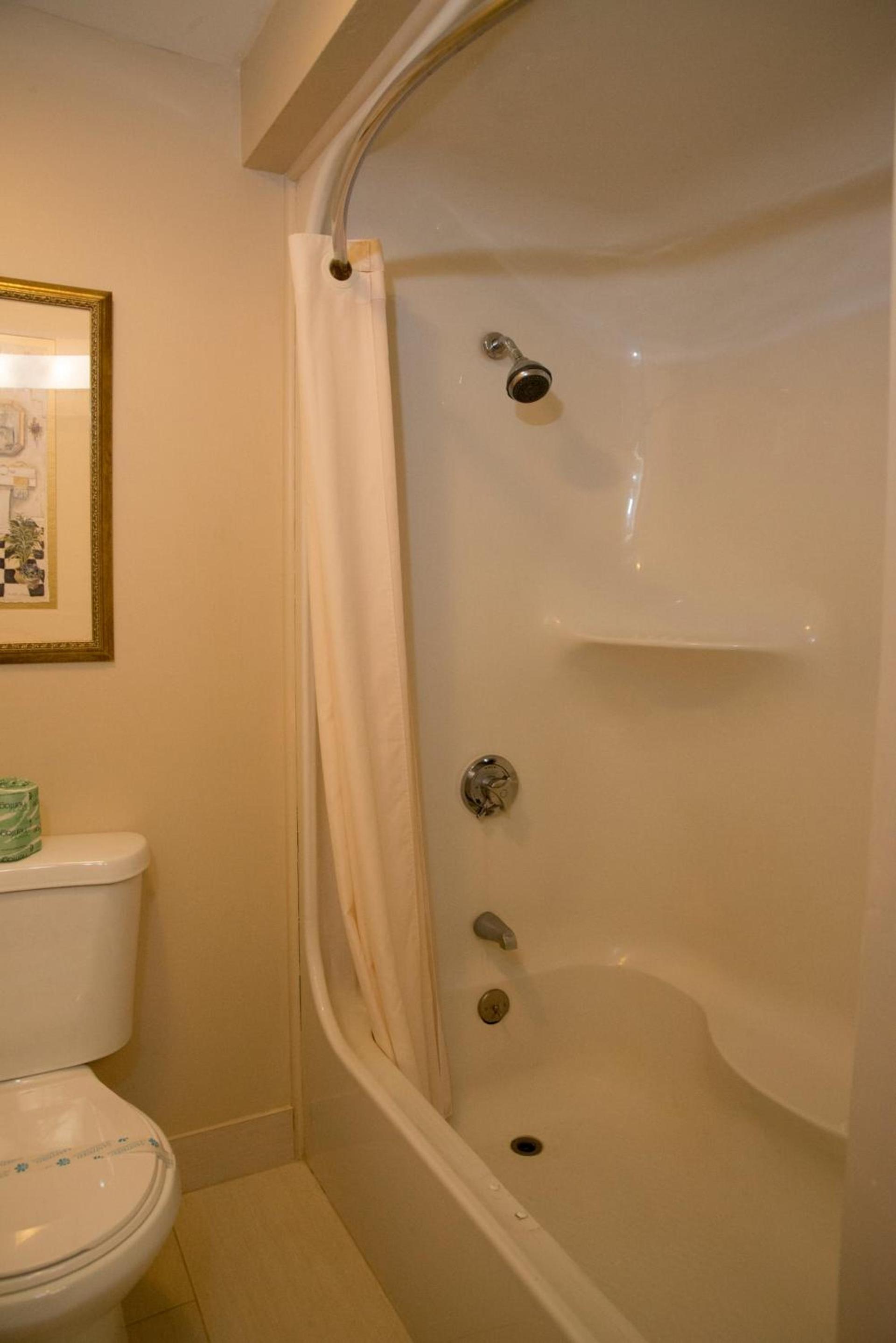 Hampton Falls Inn photo 33