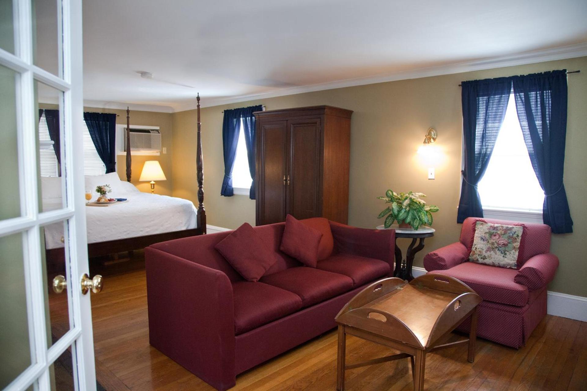 Concord's Colonial Inn photo 12
