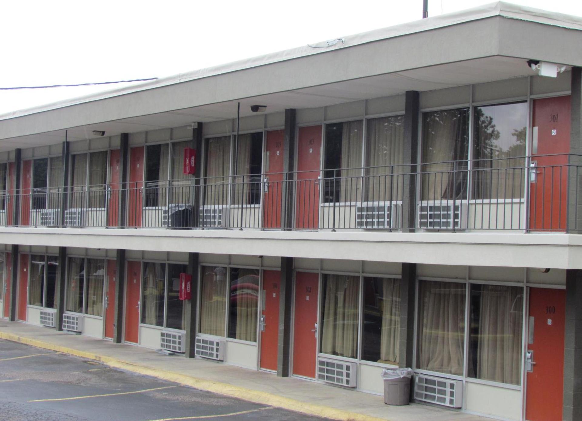 Red Carpet Inn - Augusta photo 8