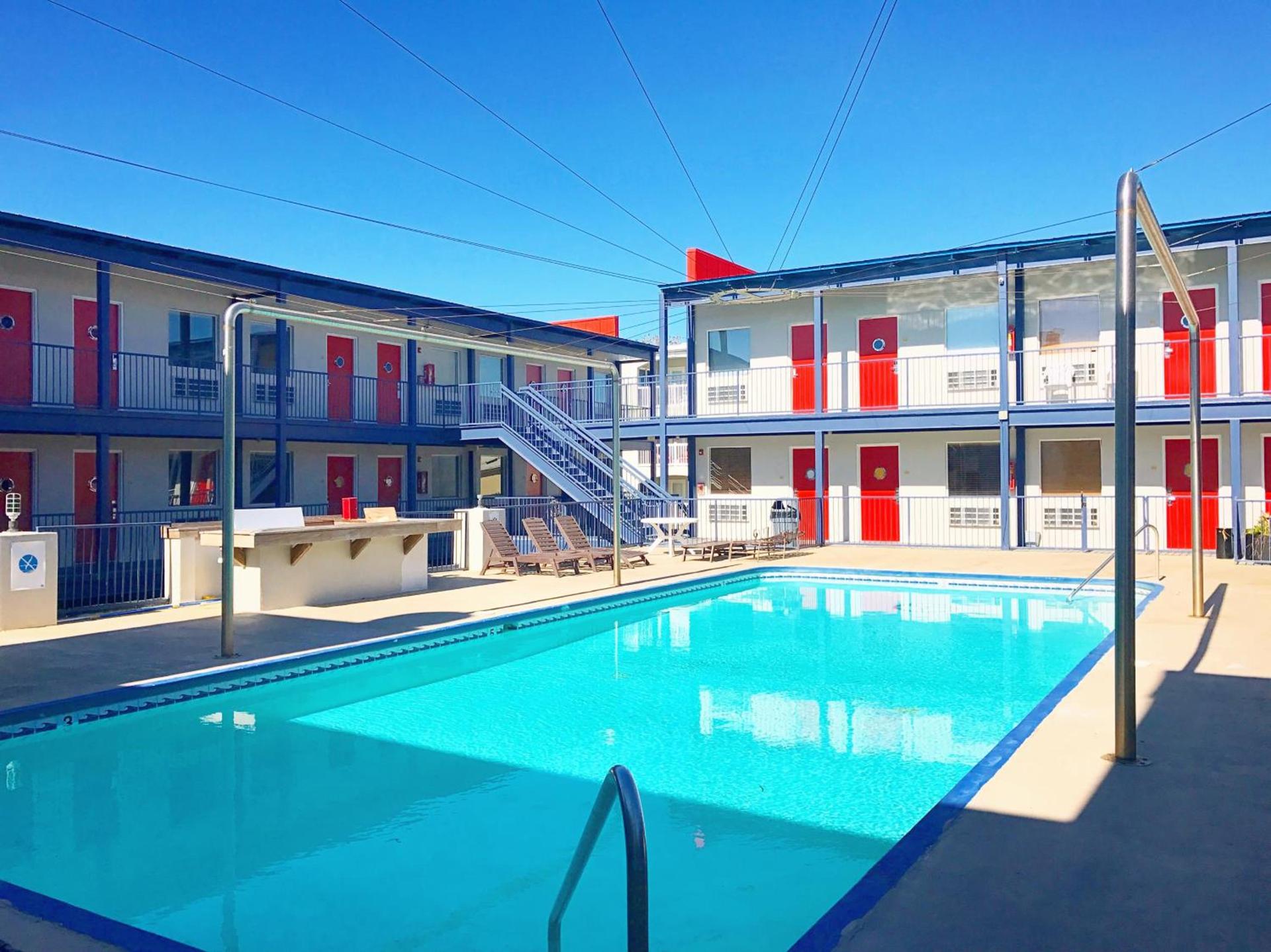 Sea and Breeze Hotel and Condo photo 46