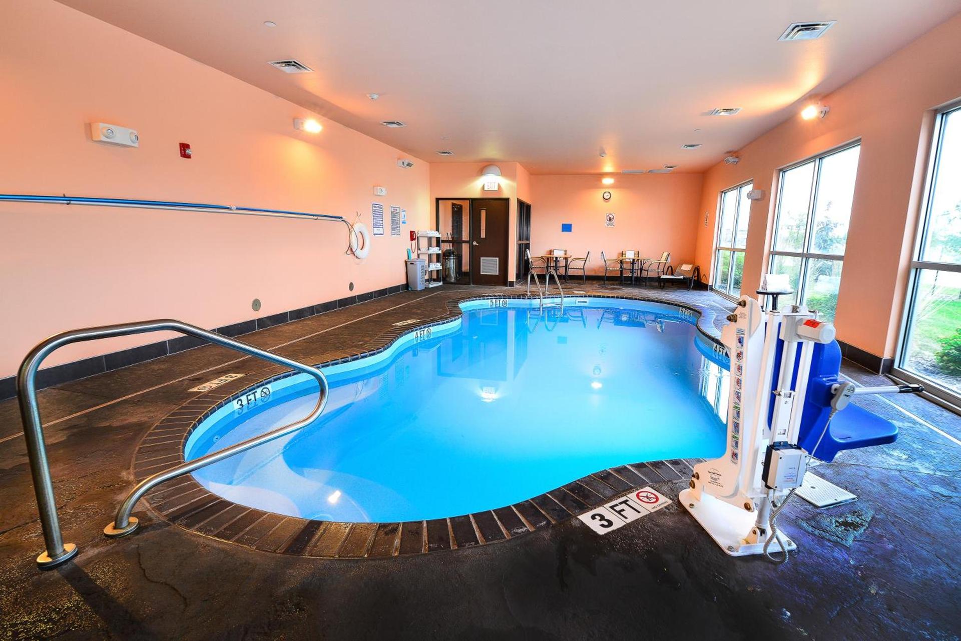 Baymont by Wyndham Grand Forks photo 20