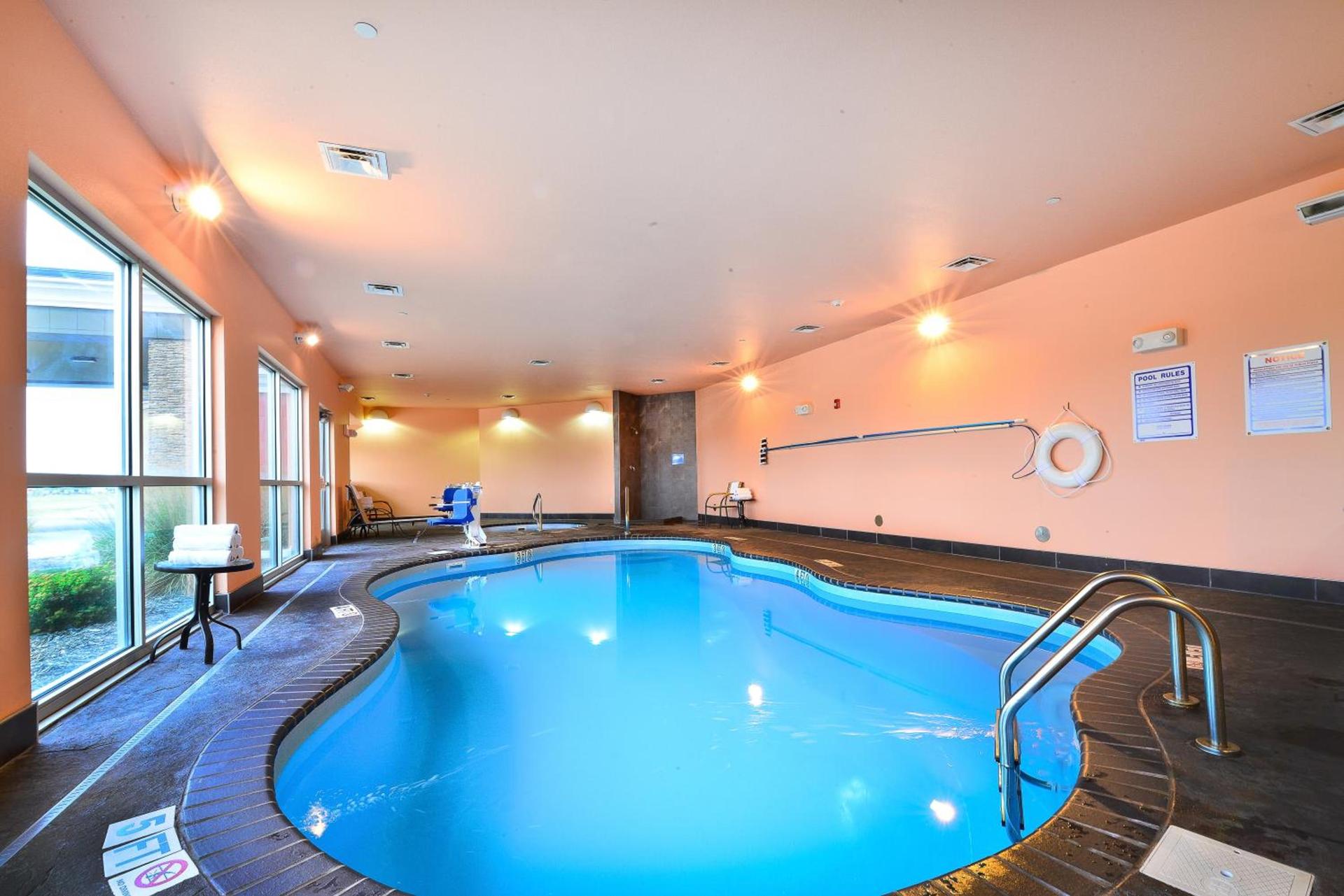 Baymont by Wyndham Grand Forks photo 24