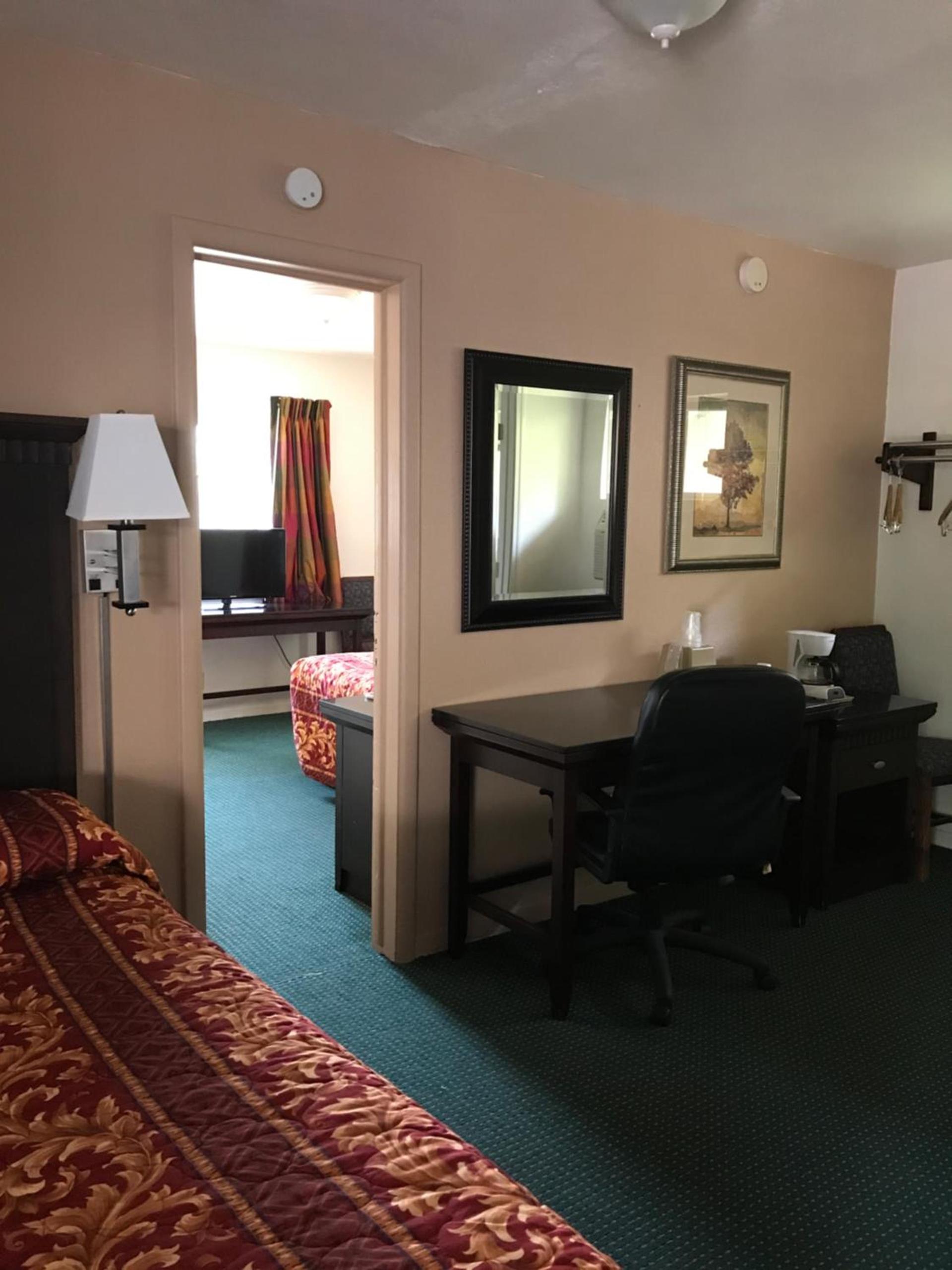 Townhouse Motel photo 19