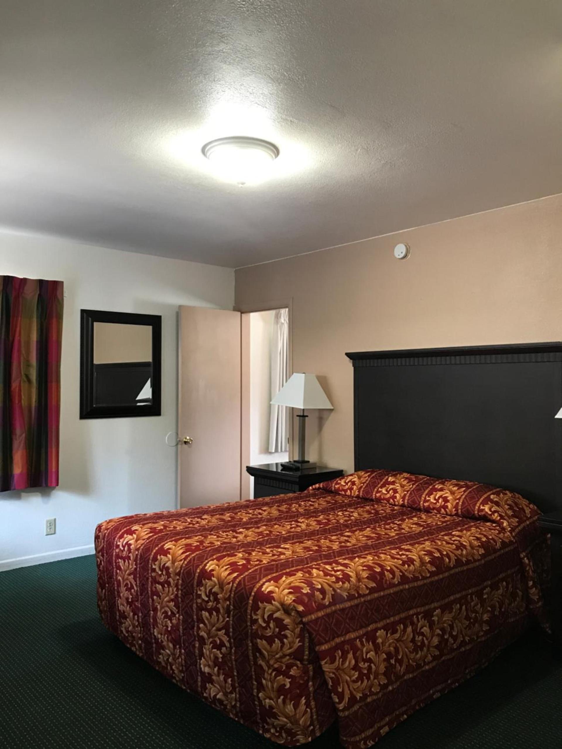 Townhouse Motel photo 5