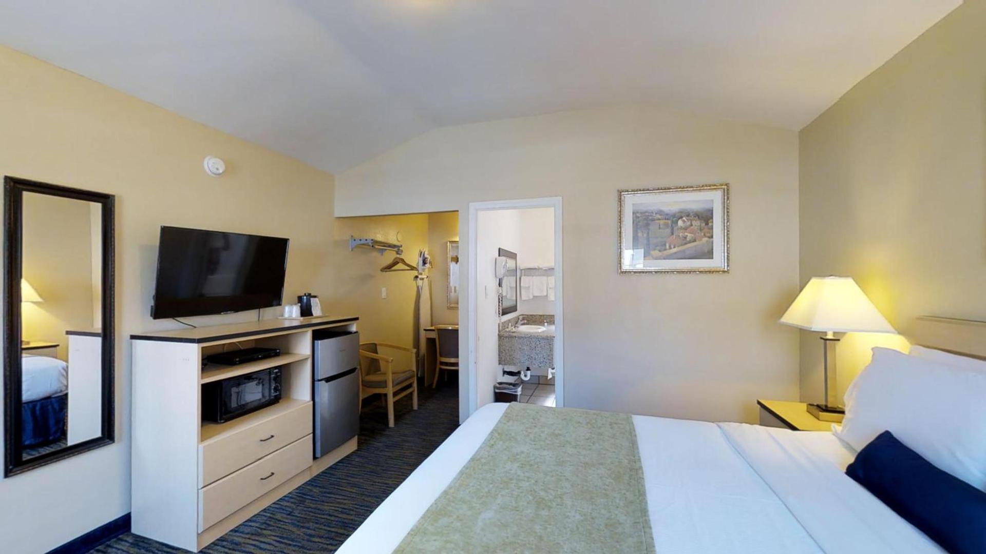 Napa Discovery Inn photo 20