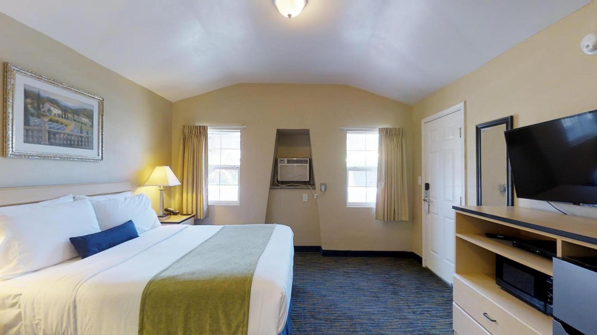 Napa Discovery Inn photo 38