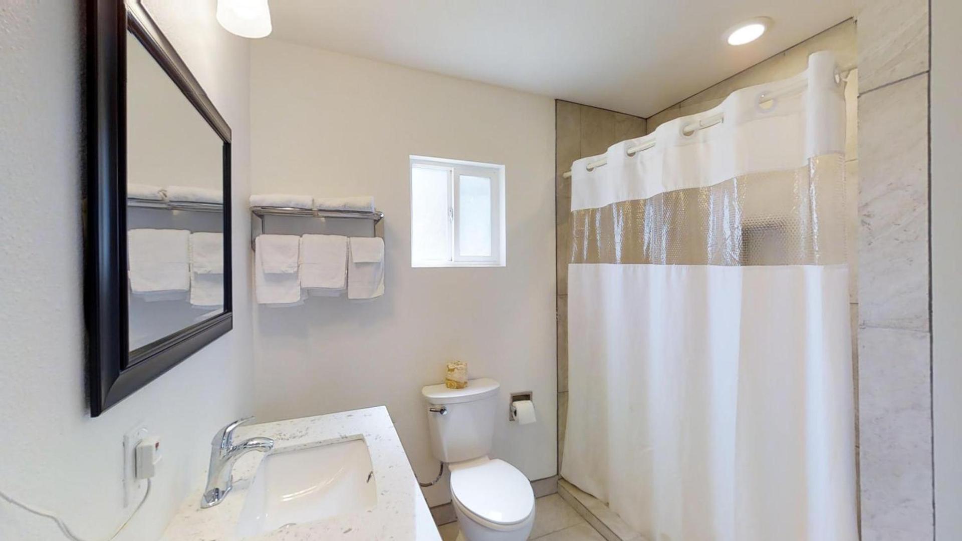 Napa Discovery Inn photo 22