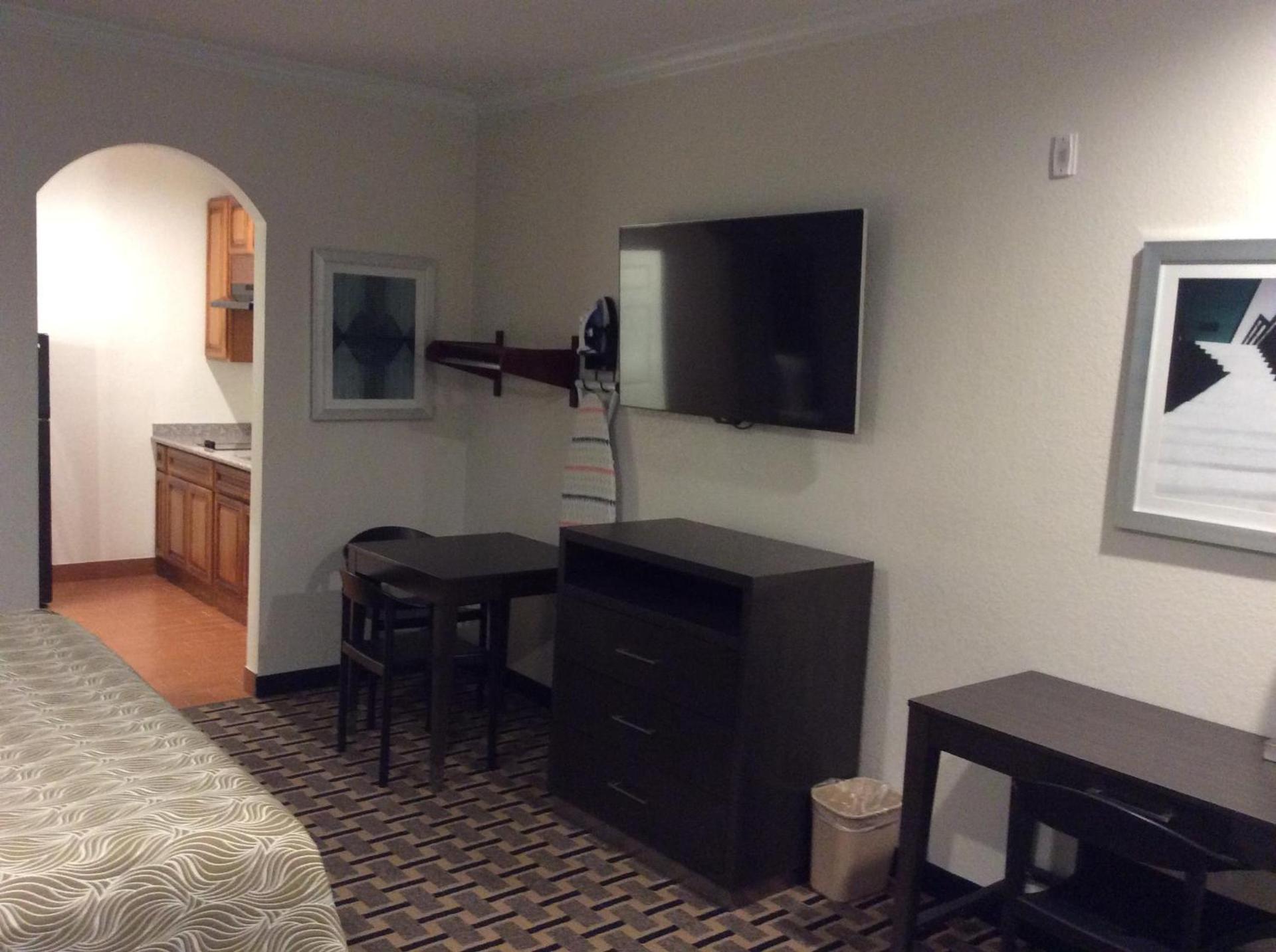 Regency Inn & Suites- NW Houston photo 32