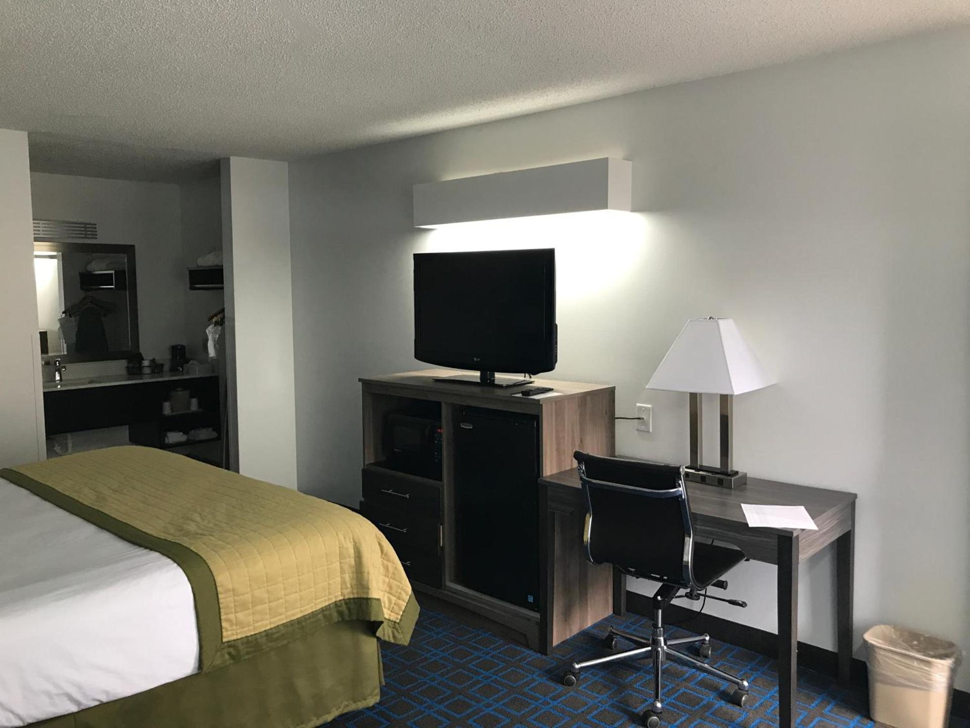 Baymont by Wyndham Anderson Clemson photo 9