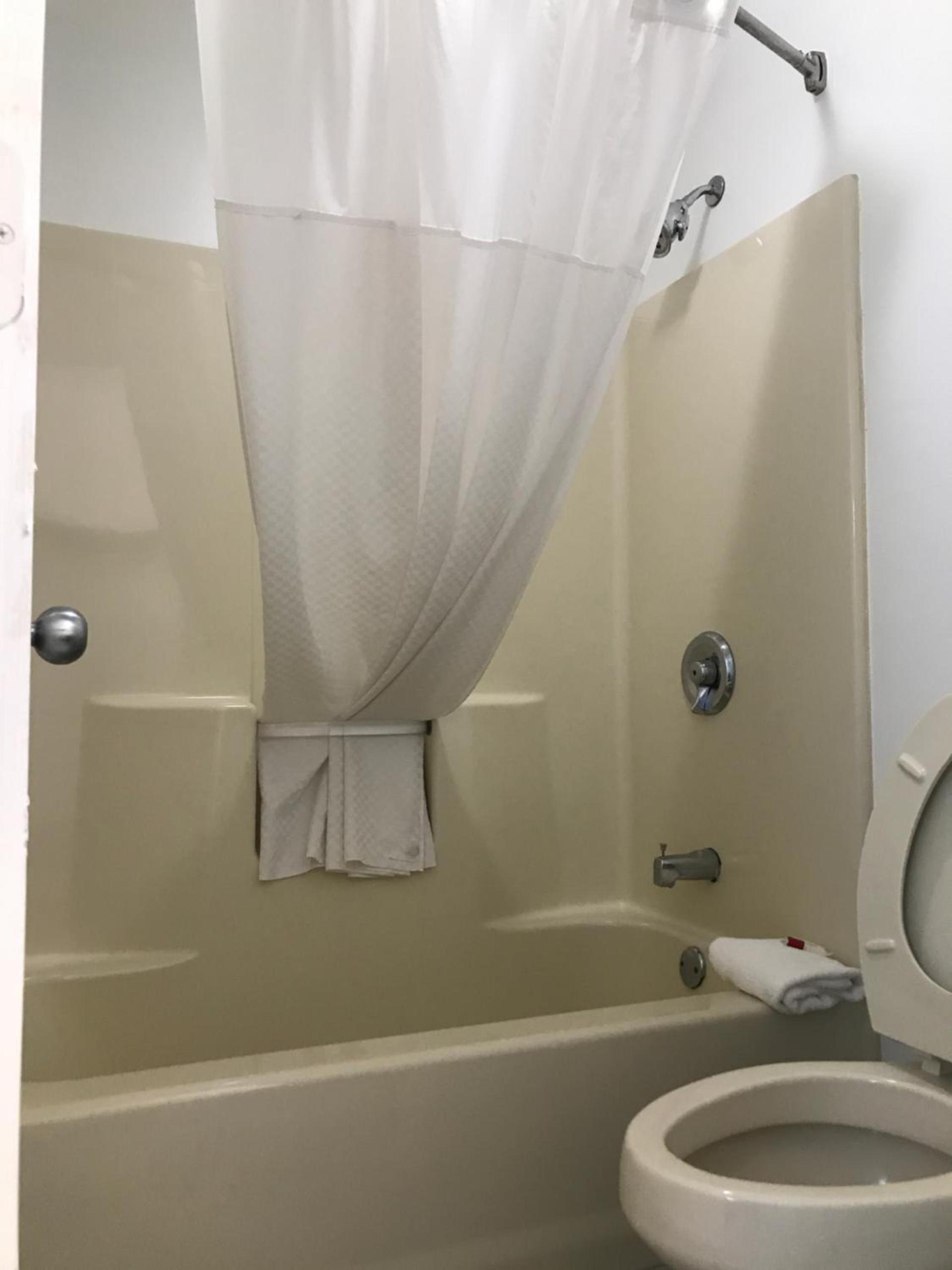 Baymont by Wyndham Anderson Clemson photo 5