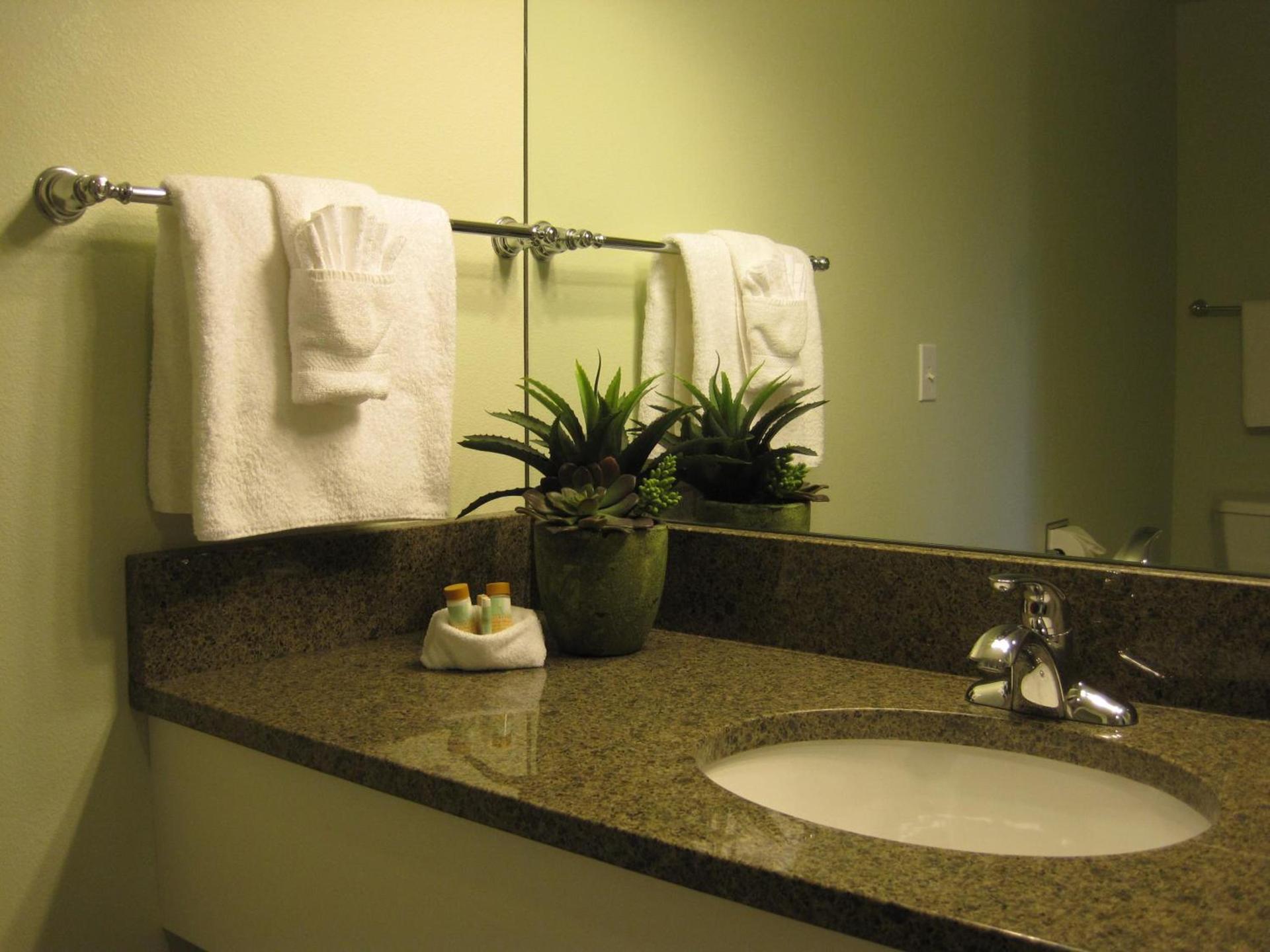 Anacortes Ship Harbor Inn photo 28