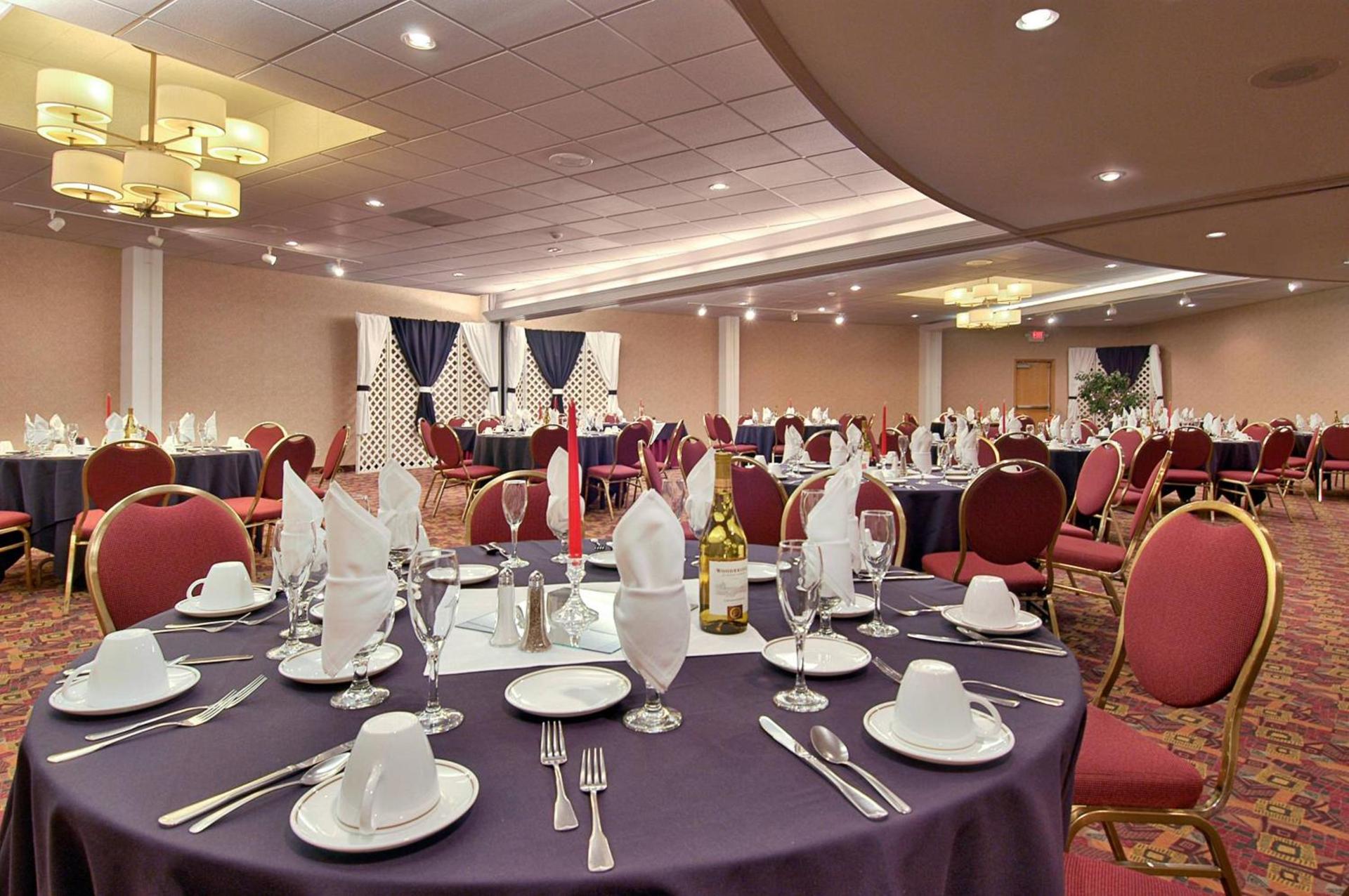 Red Lion Hotel Coos Bay photo 16