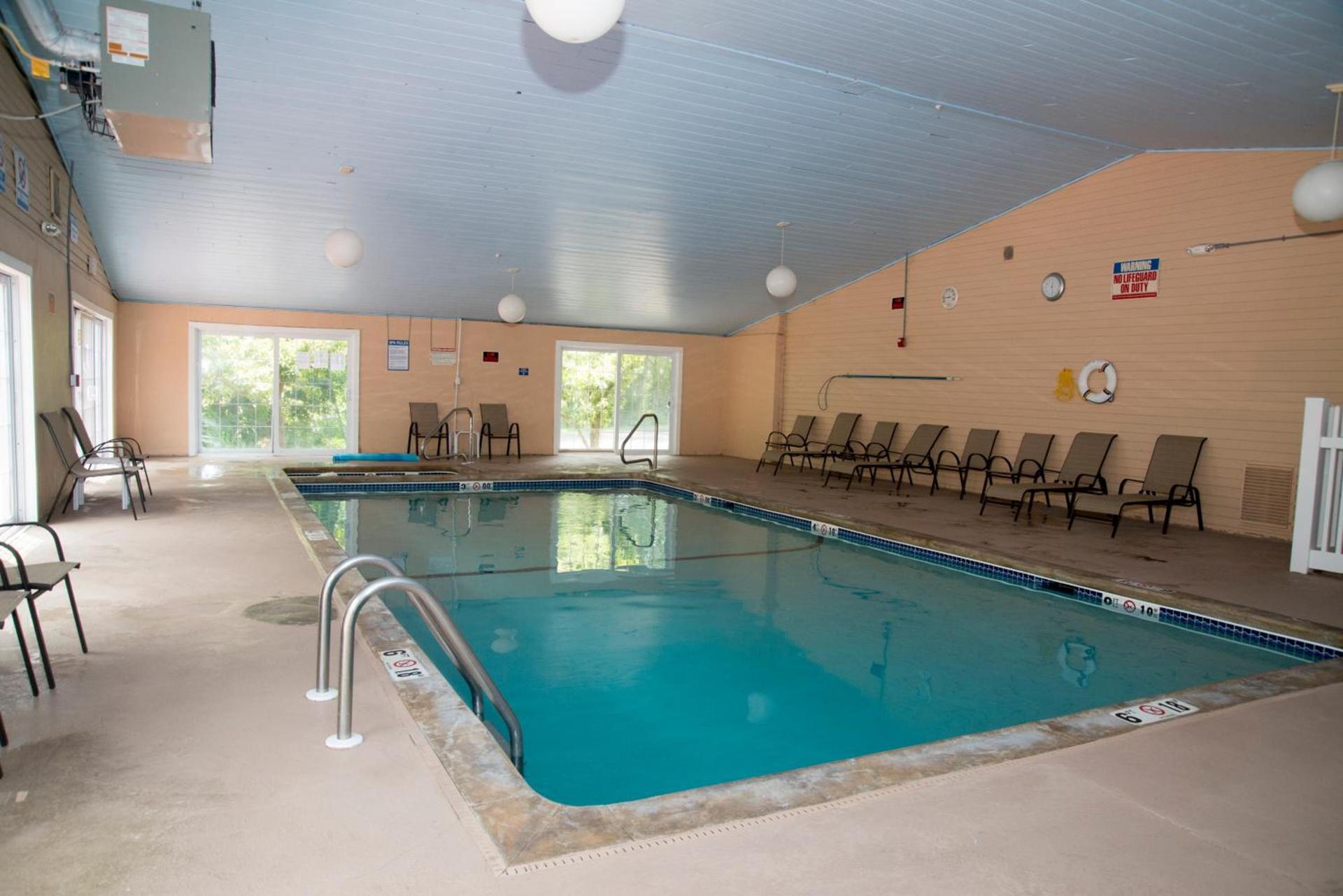 Hampton Falls Inn photo 7