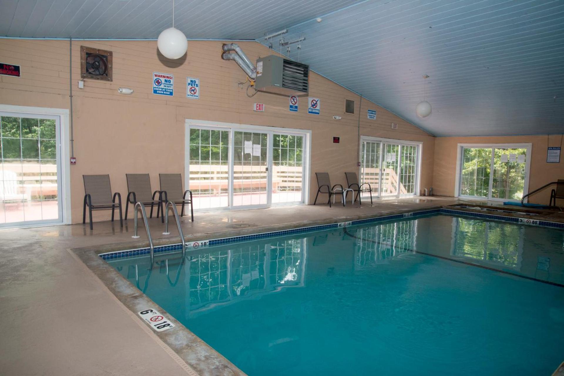 Hampton Falls Inn photo 11