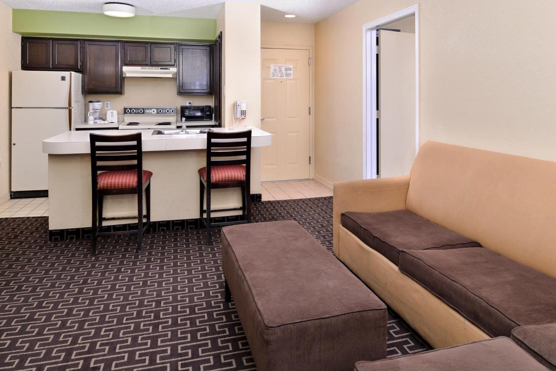 Americas Best Value Inn & Suites Extended Stay - Tulsa photo 20
