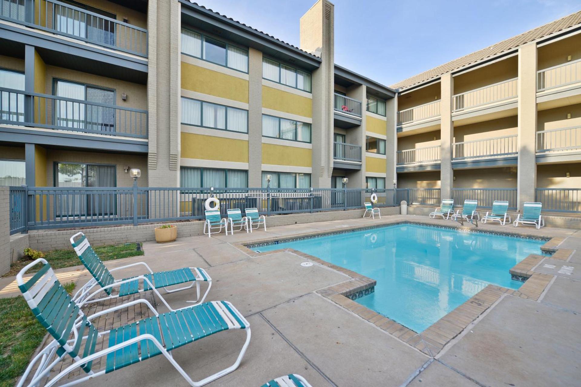 Americas Best Value Inn & Suites Extended Stay - Tulsa photo 10