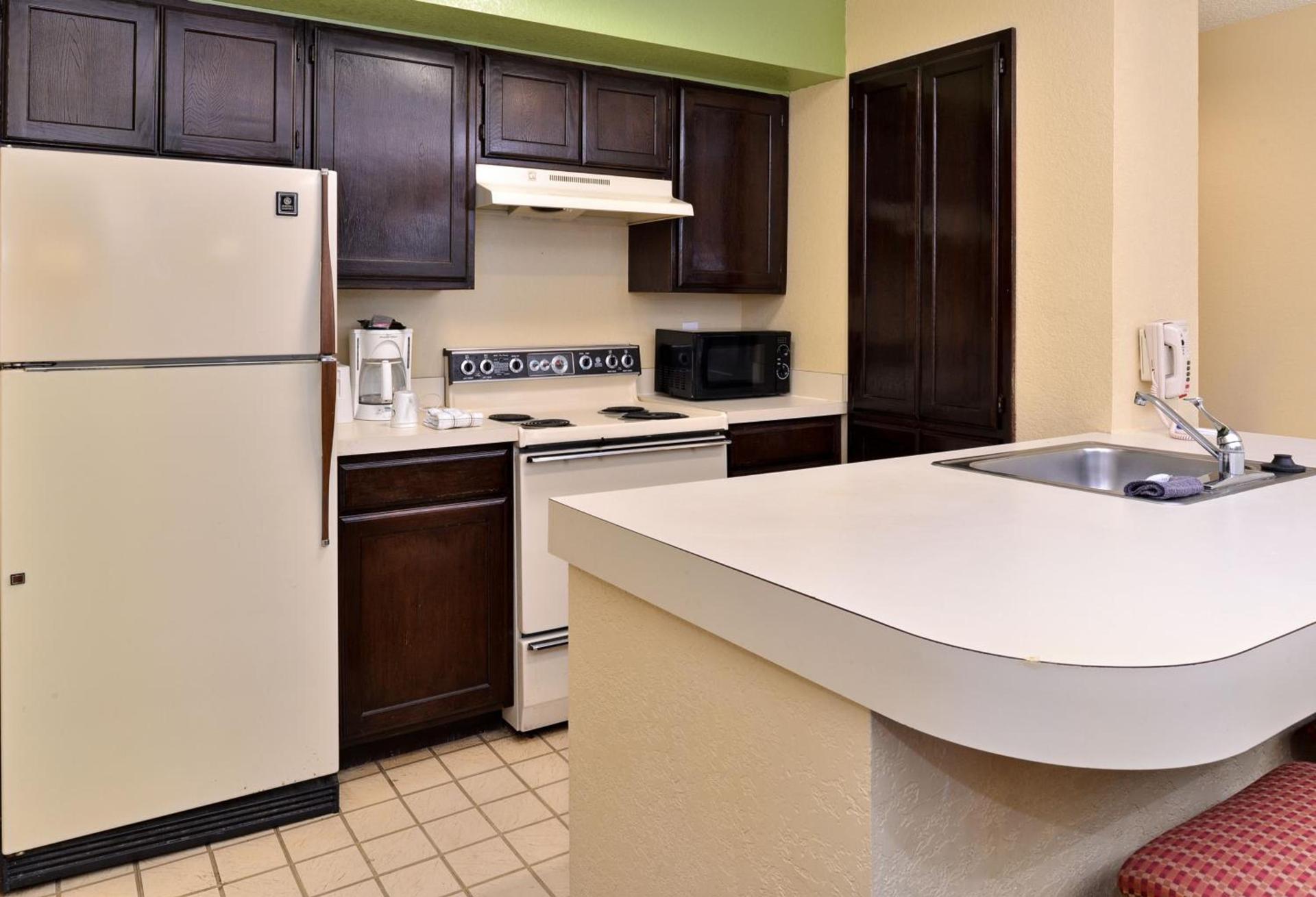 Americas Best Value Inn & Suites Extended Stay - Tulsa photo 24