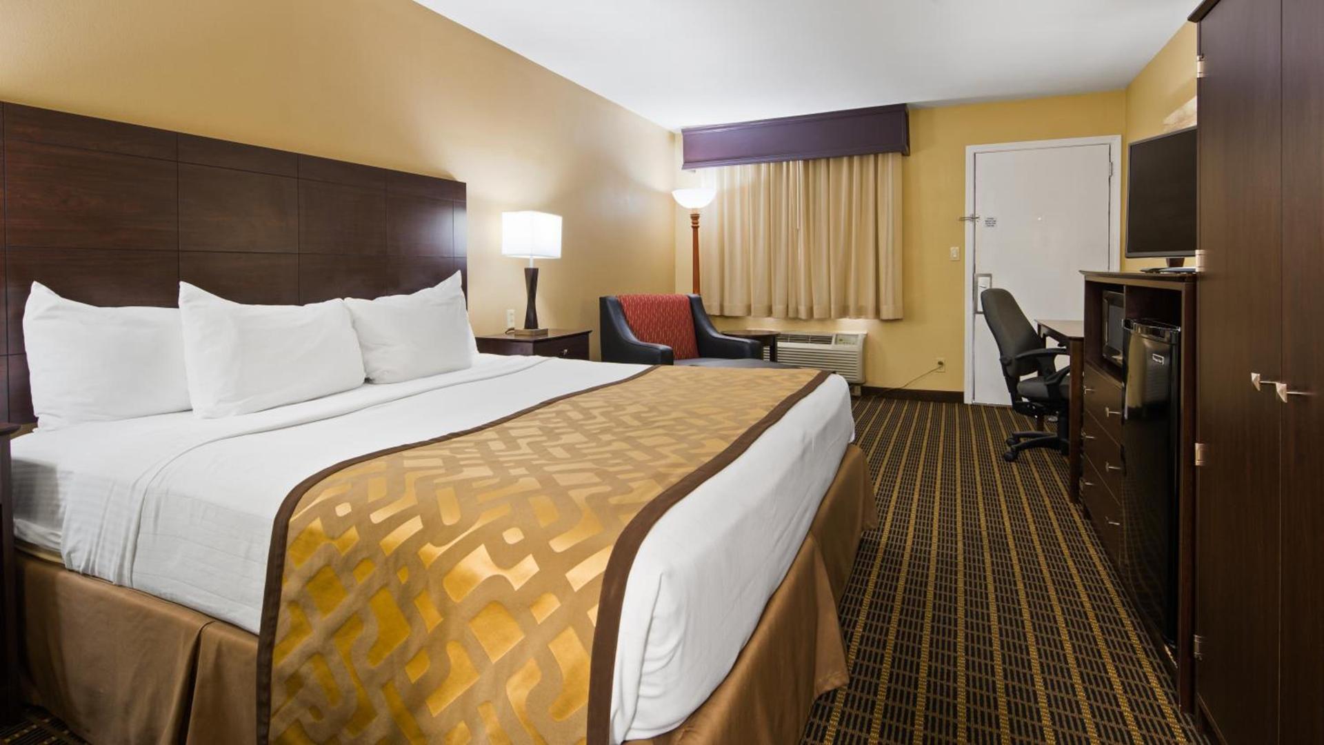 Best Western Green Tree Inn photo 26