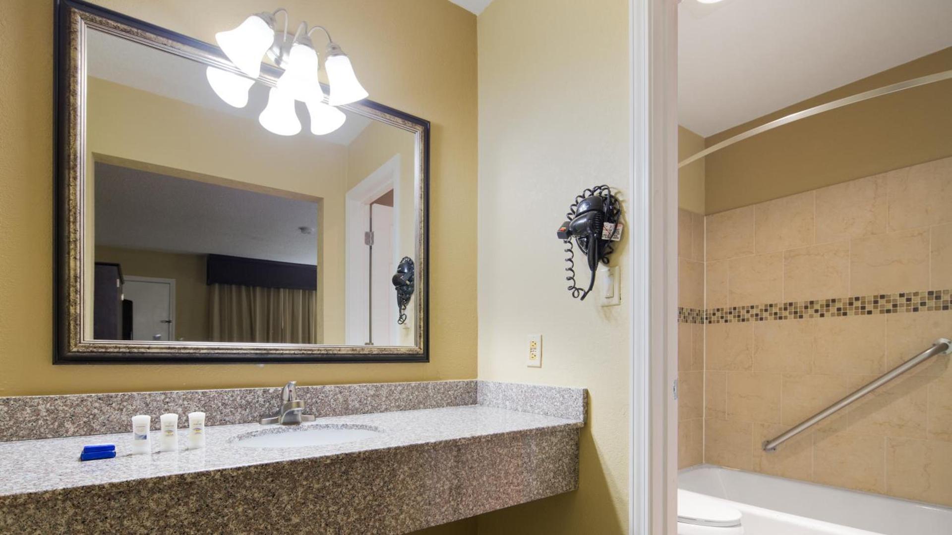 Best Western Green Tree Inn photo 27
