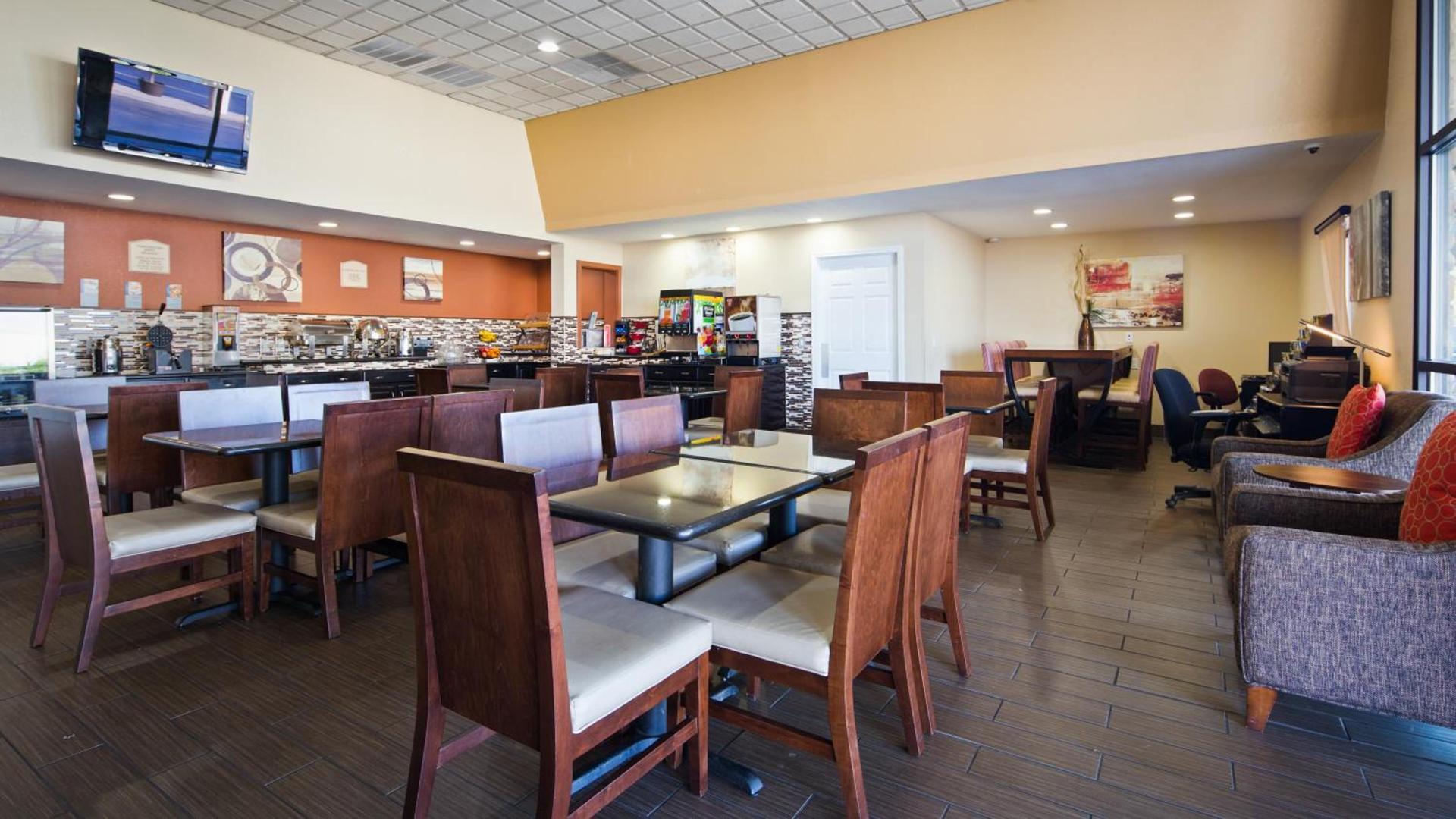 Best Western Green Tree Inn photo 31