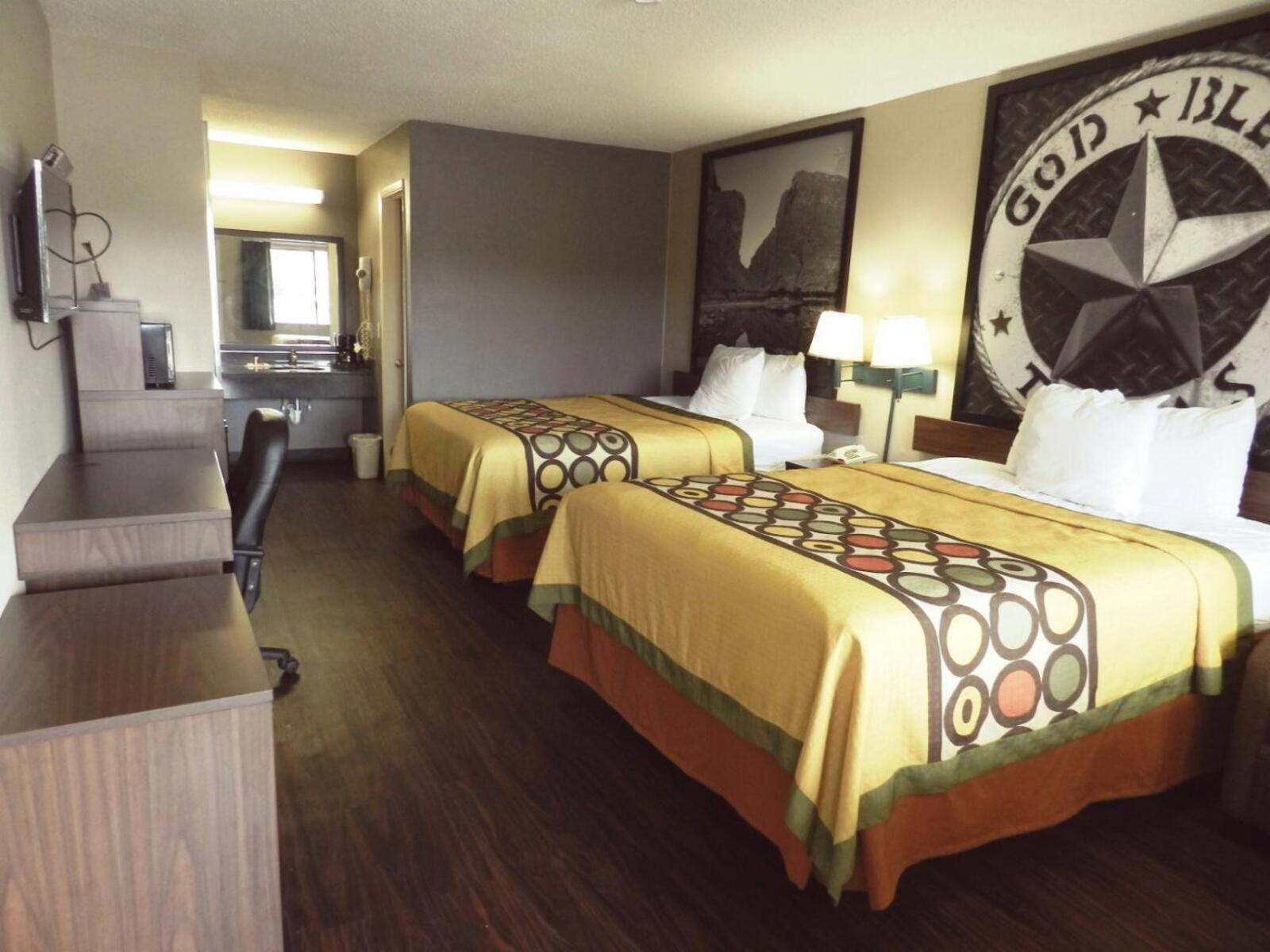 Super 8 by Wyndham Universal City photo 35